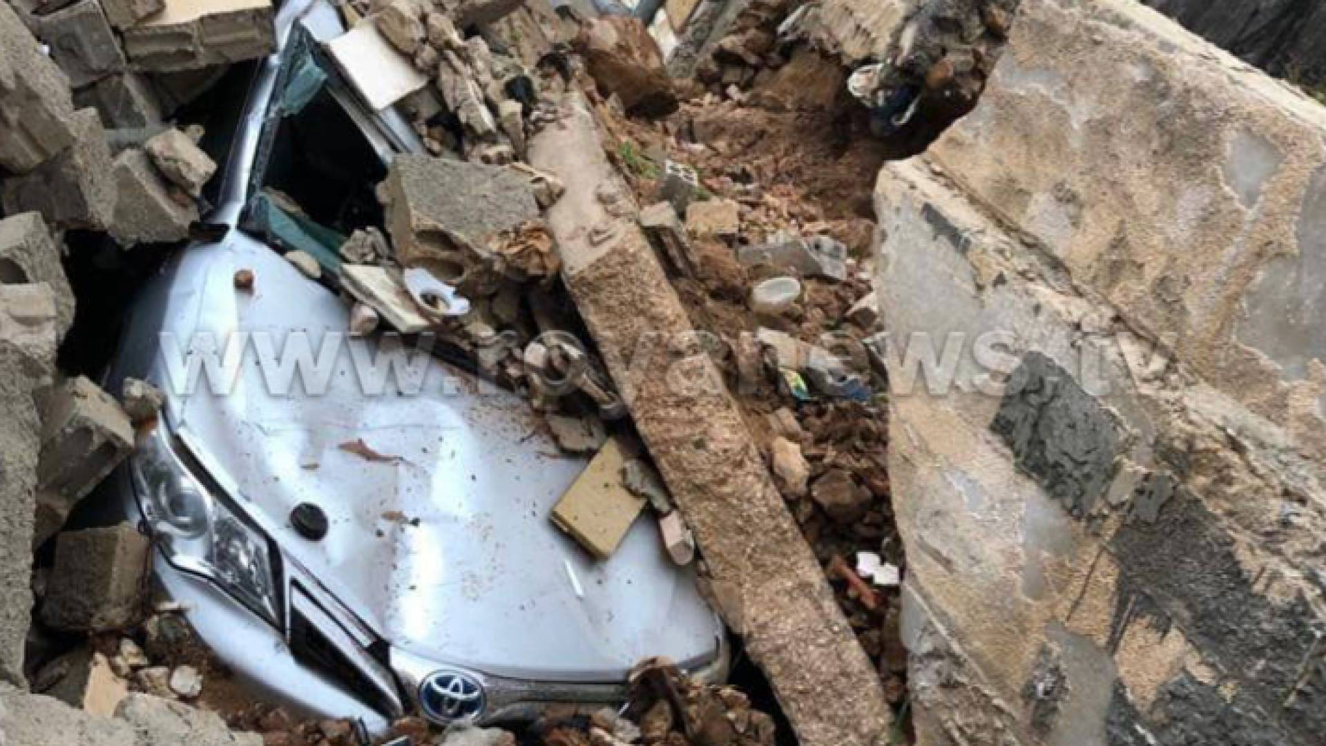 من موقع الحادث