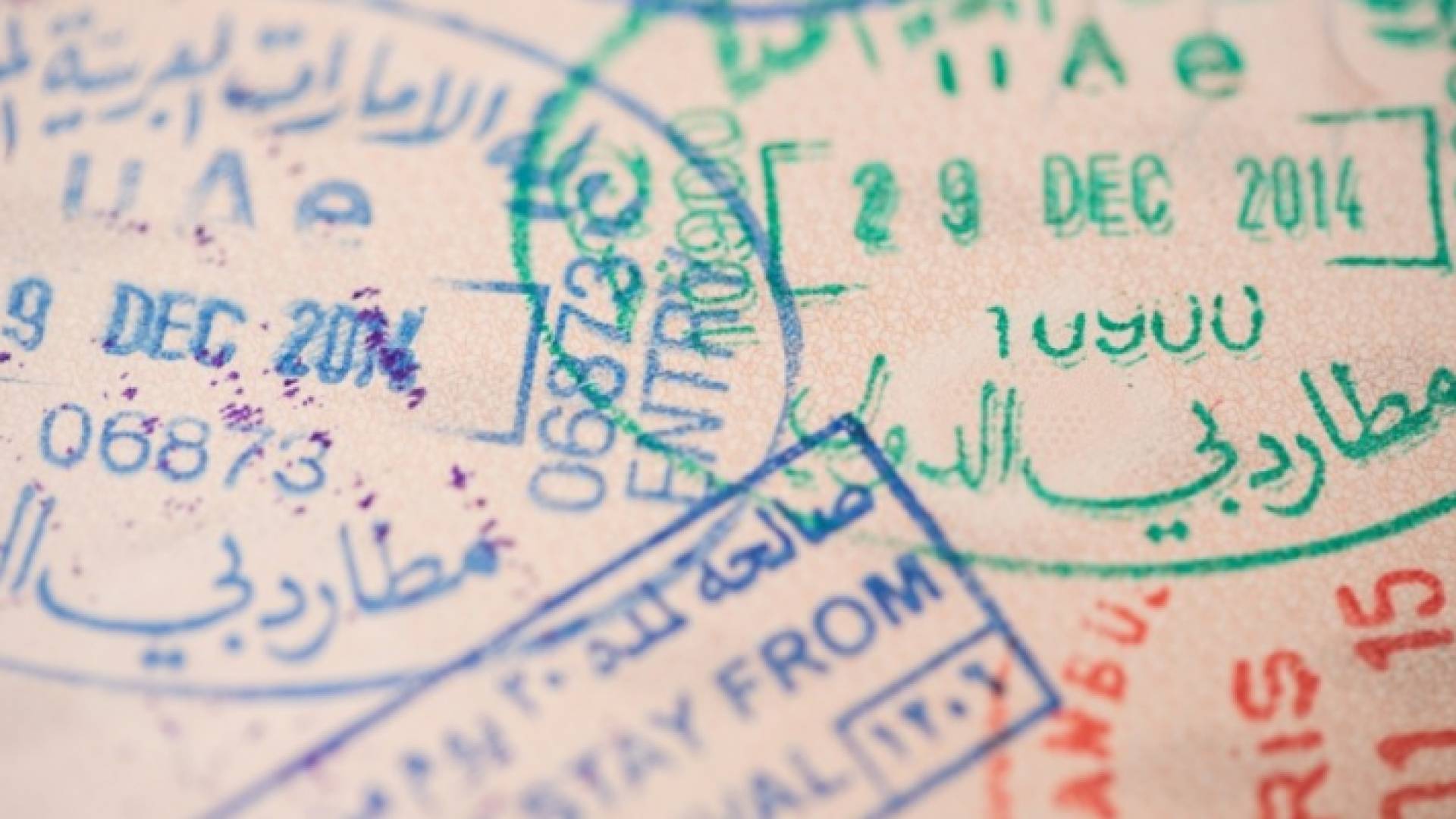 الإمارات توقف مؤقتا منح كل التأشيرات بسبب كورونا