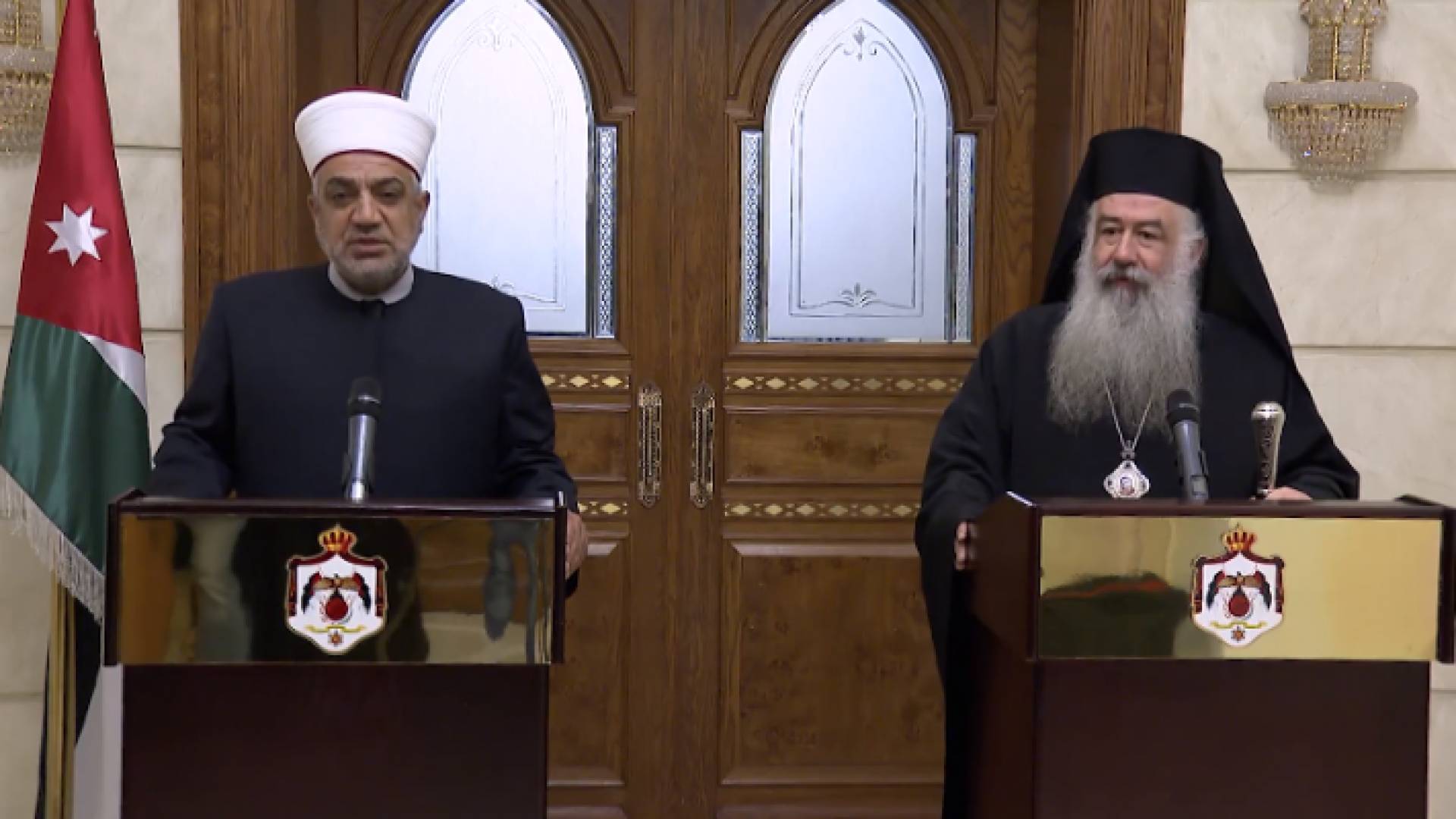 الخلايلة وخريستوفورس يؤكدان ضرورة تطبيق قرار الحكومة في مساجد وكنائس الأردن