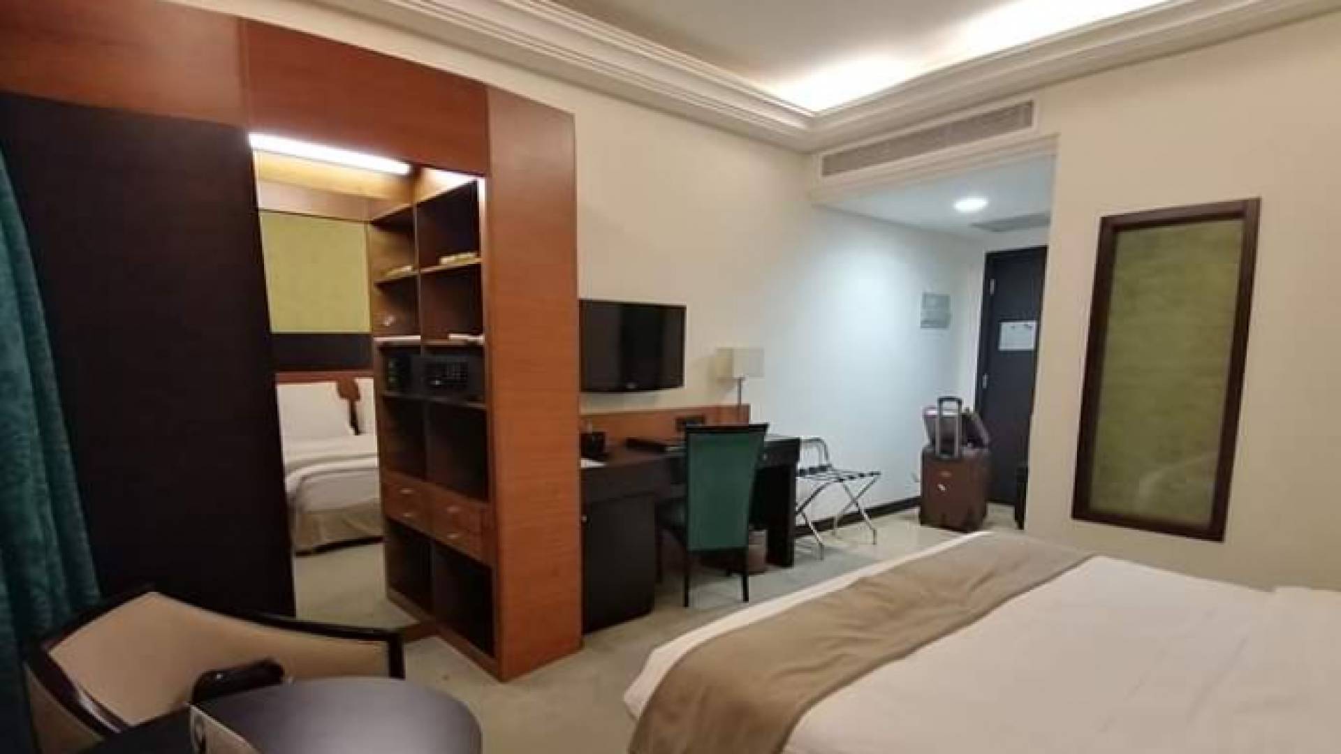 من داخل احدى غرف الحجر الصحي بعمان