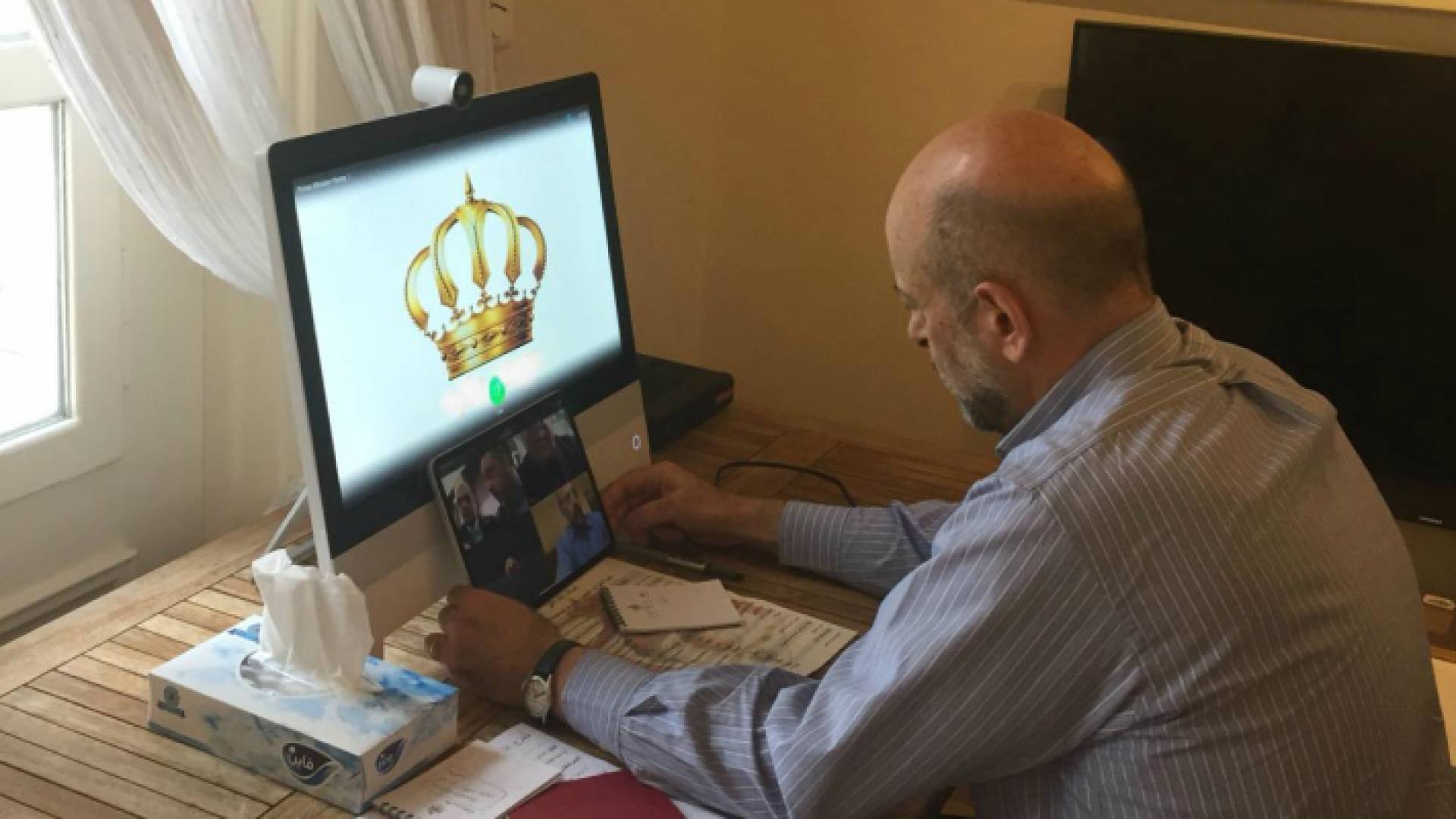 الحكومة تفعل تقنيات الاجتماعات عن بعد في جلسات مجلس الوزراء