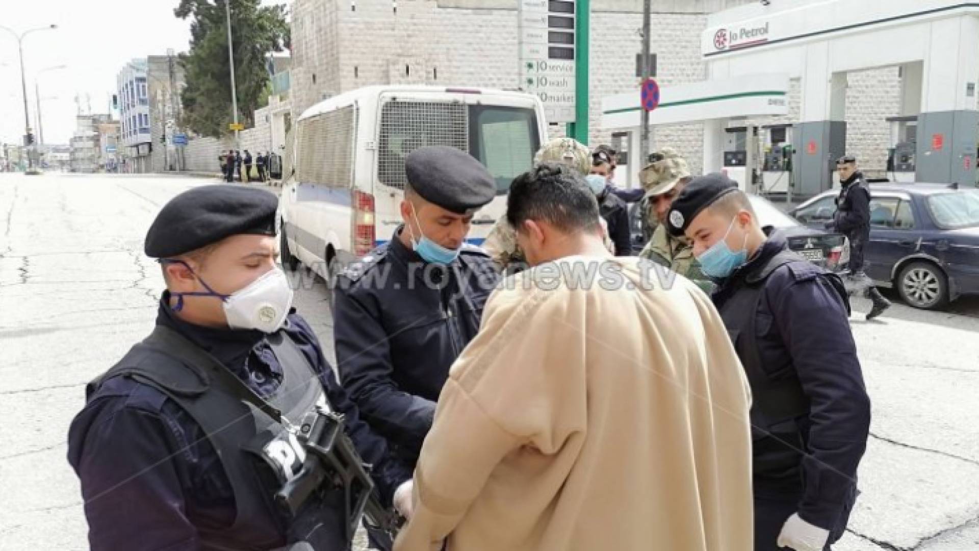 الأمن العام يعلن ارتفاع عدد المضبوطين الذين خرقوا حظر التجول في الأردن