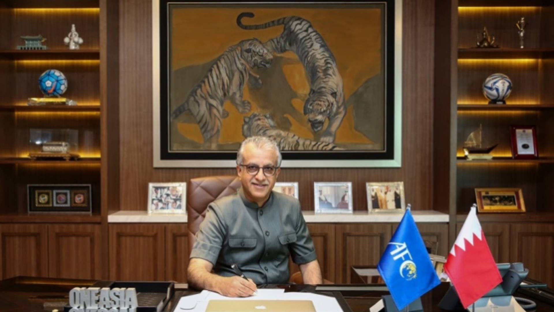 آل خليفة يبعث برسالة لاتحادات القارة الآسيوية بعد أزمة كورونا