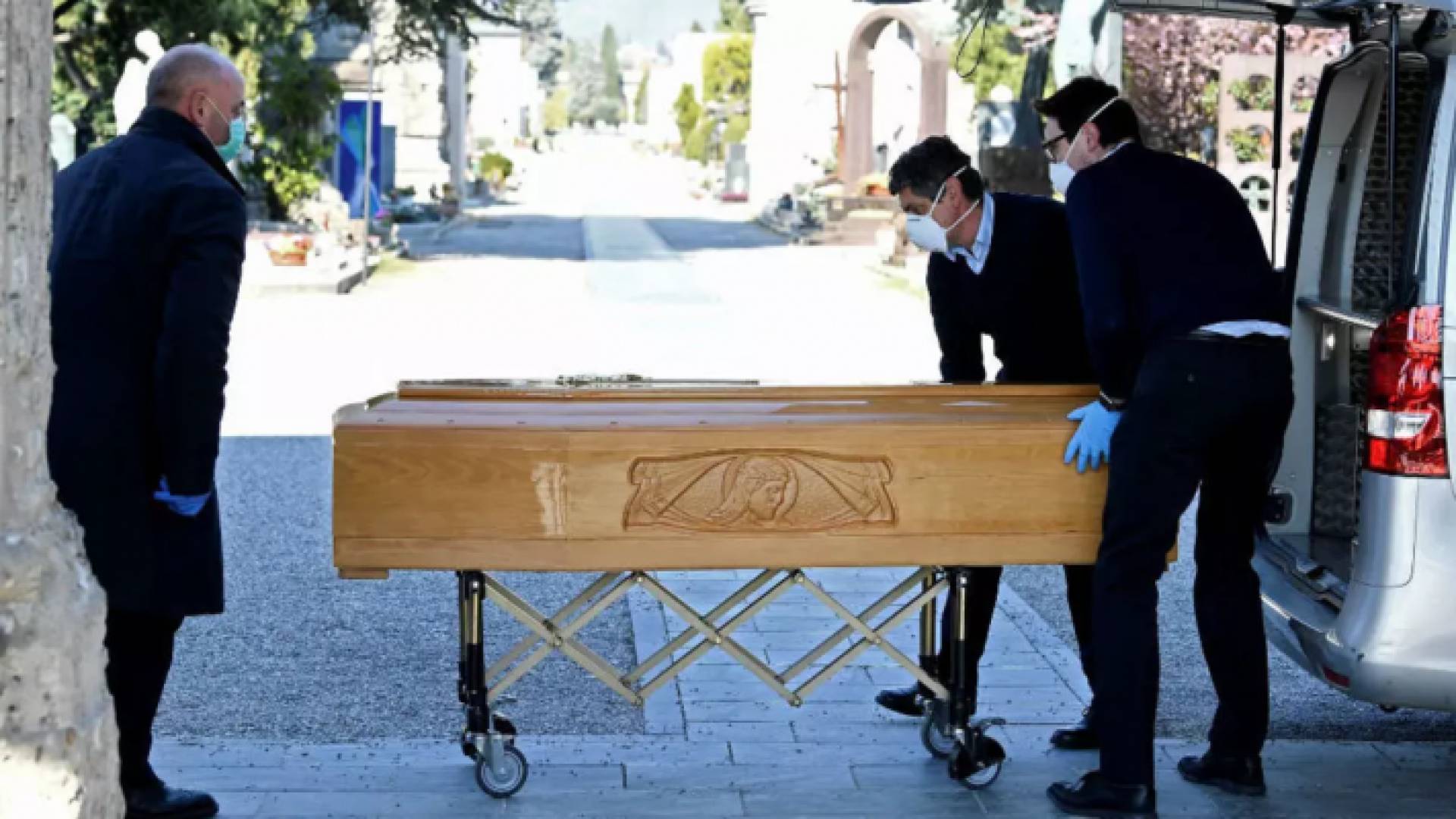 الرئيس الايطالي يقول إنها أخطر أزمة تشهدها البلاد منذ الحرب العالمية الثانية