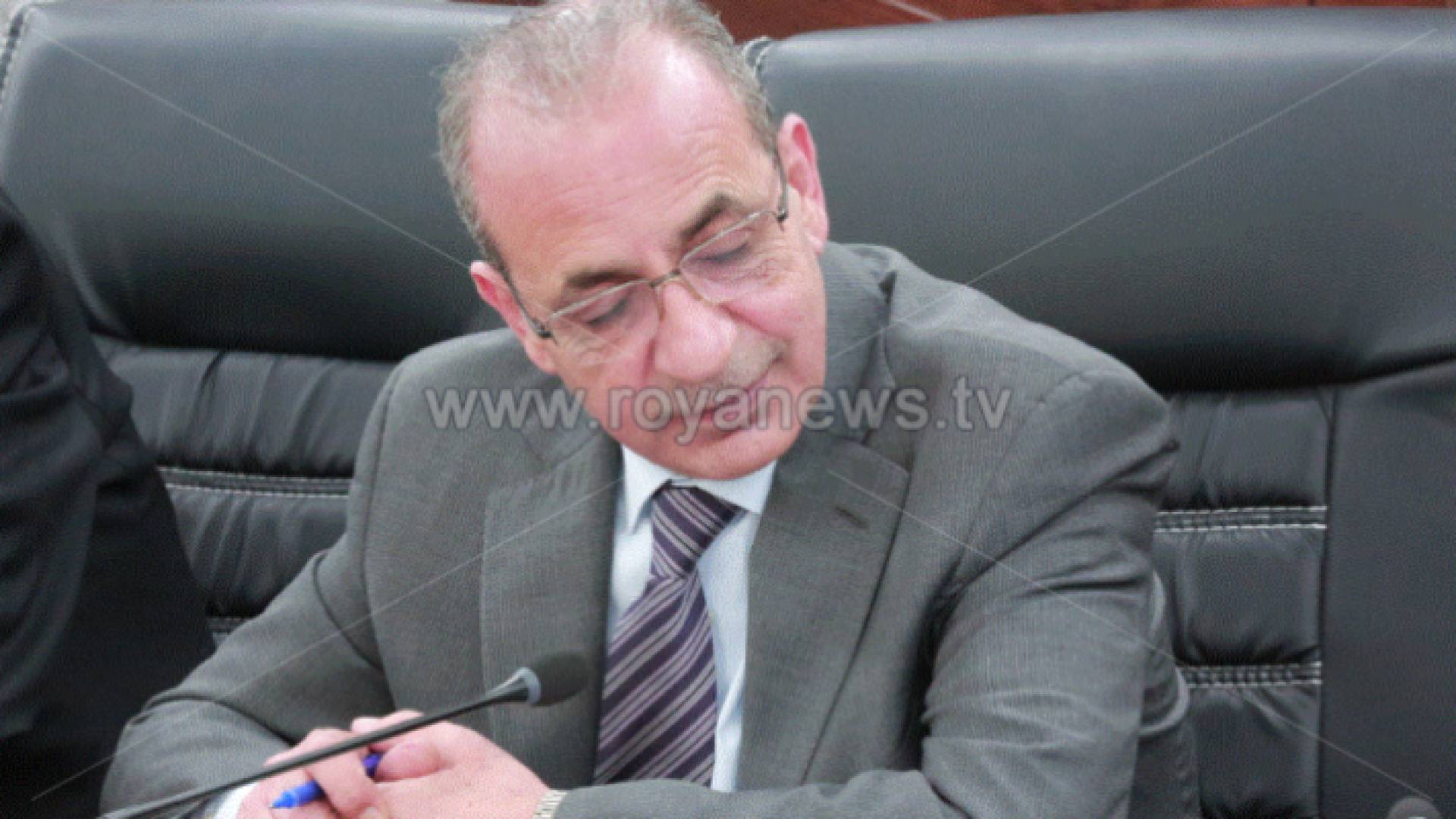 الحكومة تخصص 2000 شاحنة لتوزيع الخبز في الزرقاء والسلط وإربد