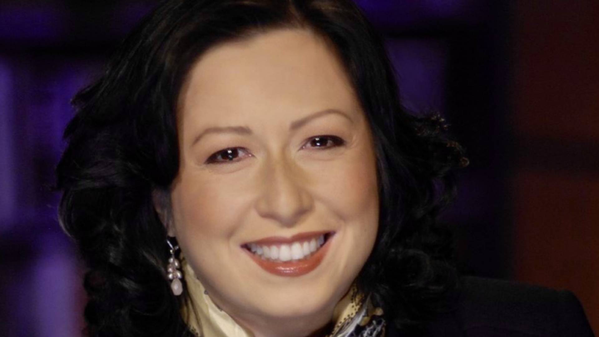 الإعلامية الأمريكية ماريا ميركادر