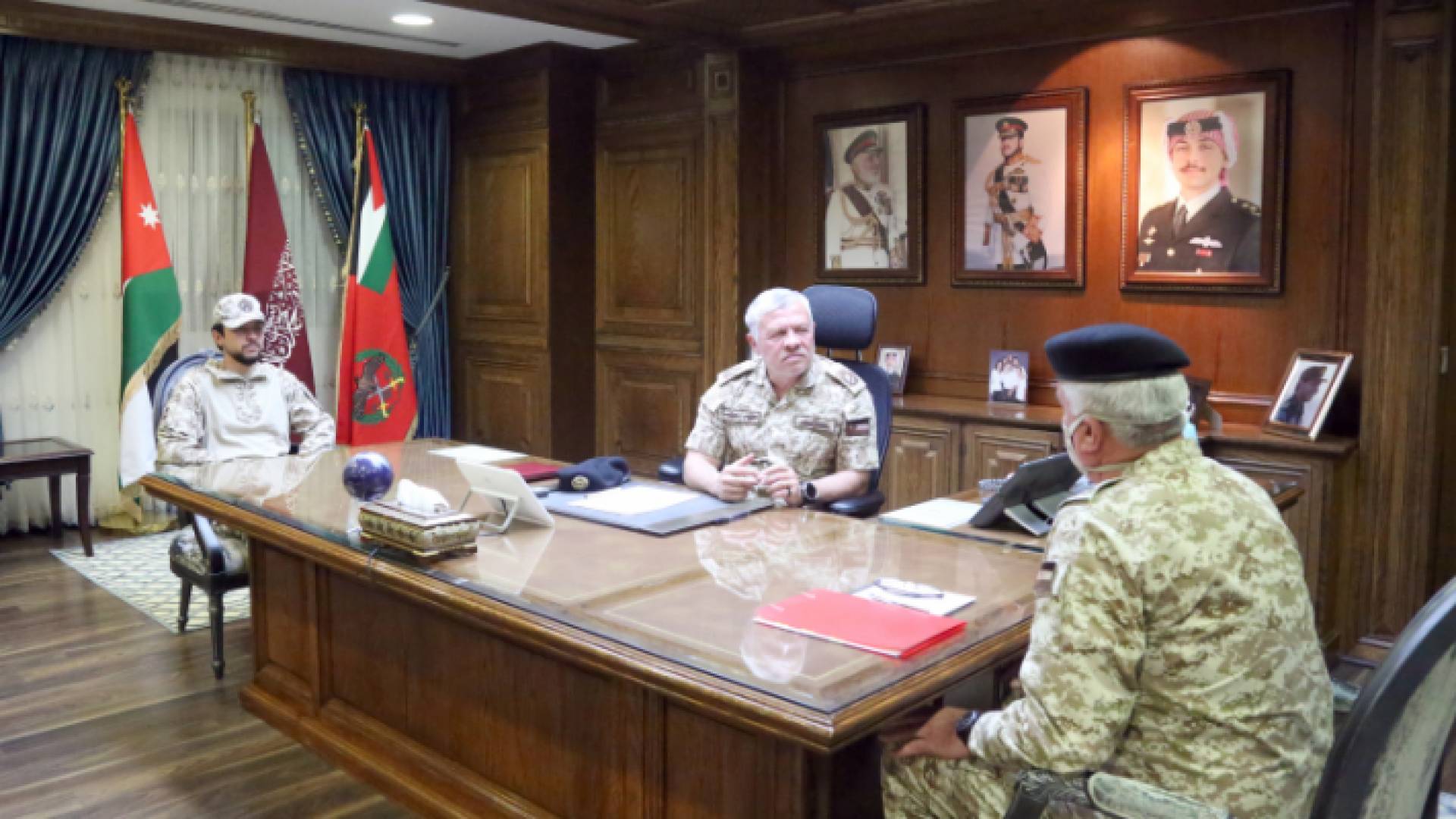 الملك: نشامى الجيش العربي هم درع الوطن وسياجه المنيع