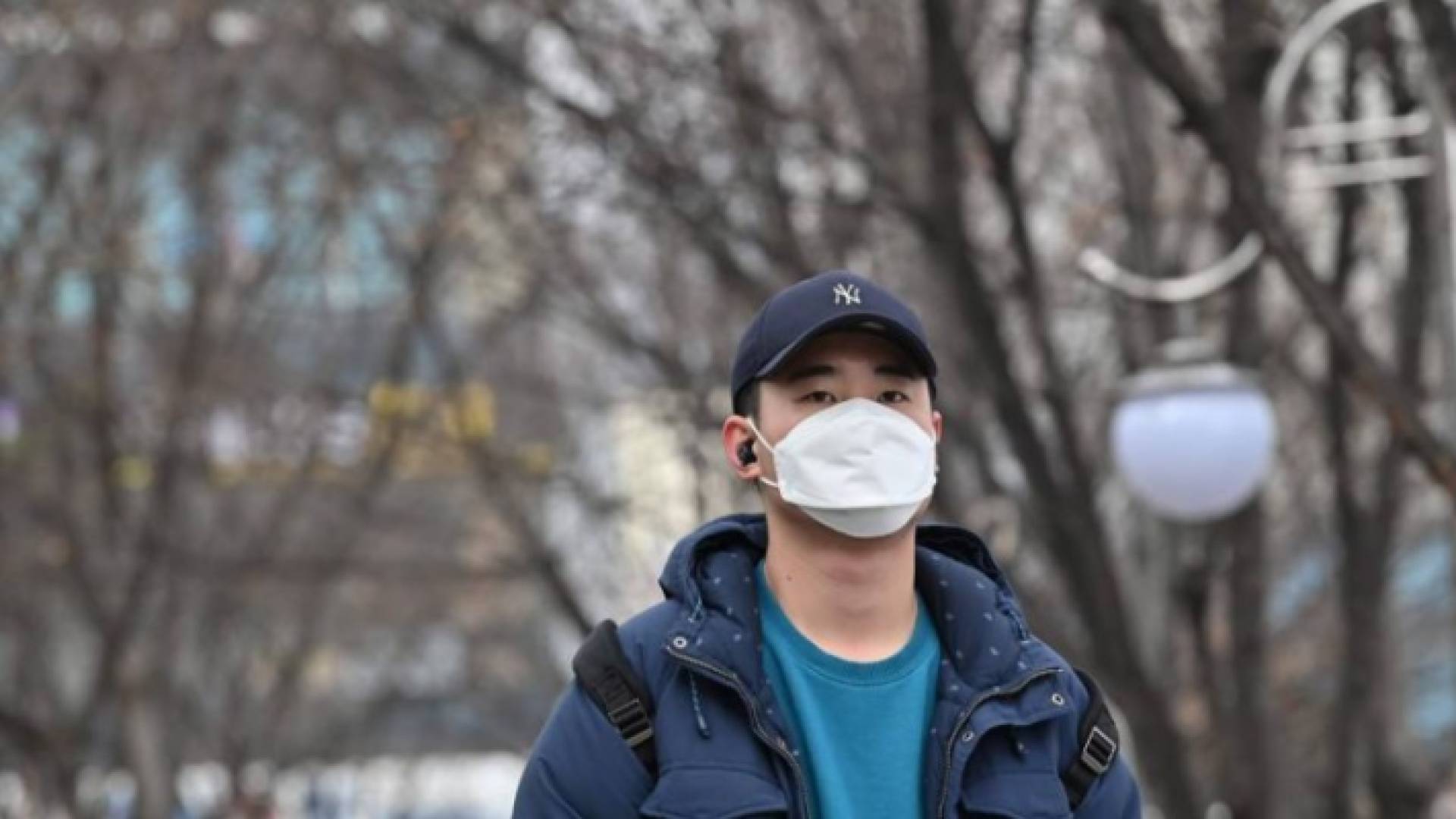 نصف البشرية تخضع للعزل الصحي