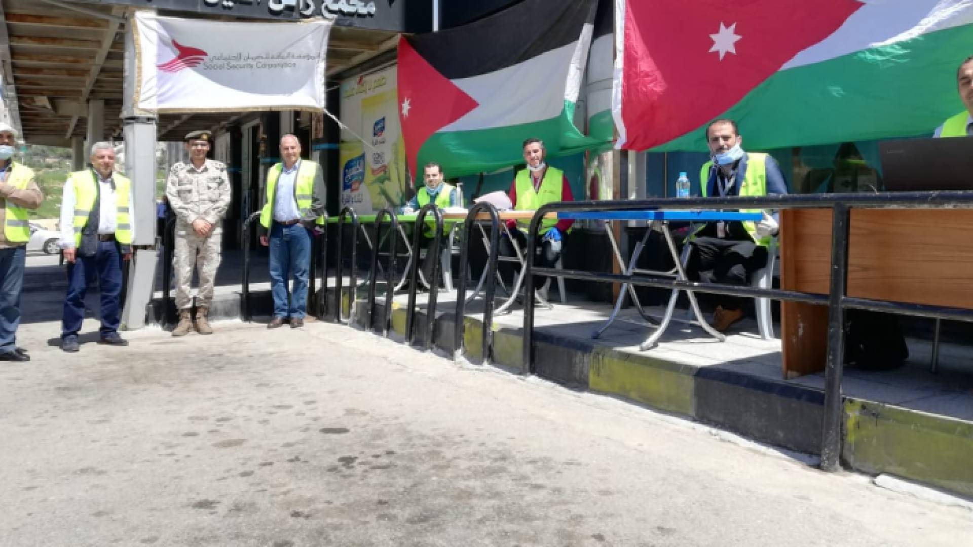 الضمان توزع 24 ألف كوبون شراء مدفوع لعمال المياومة