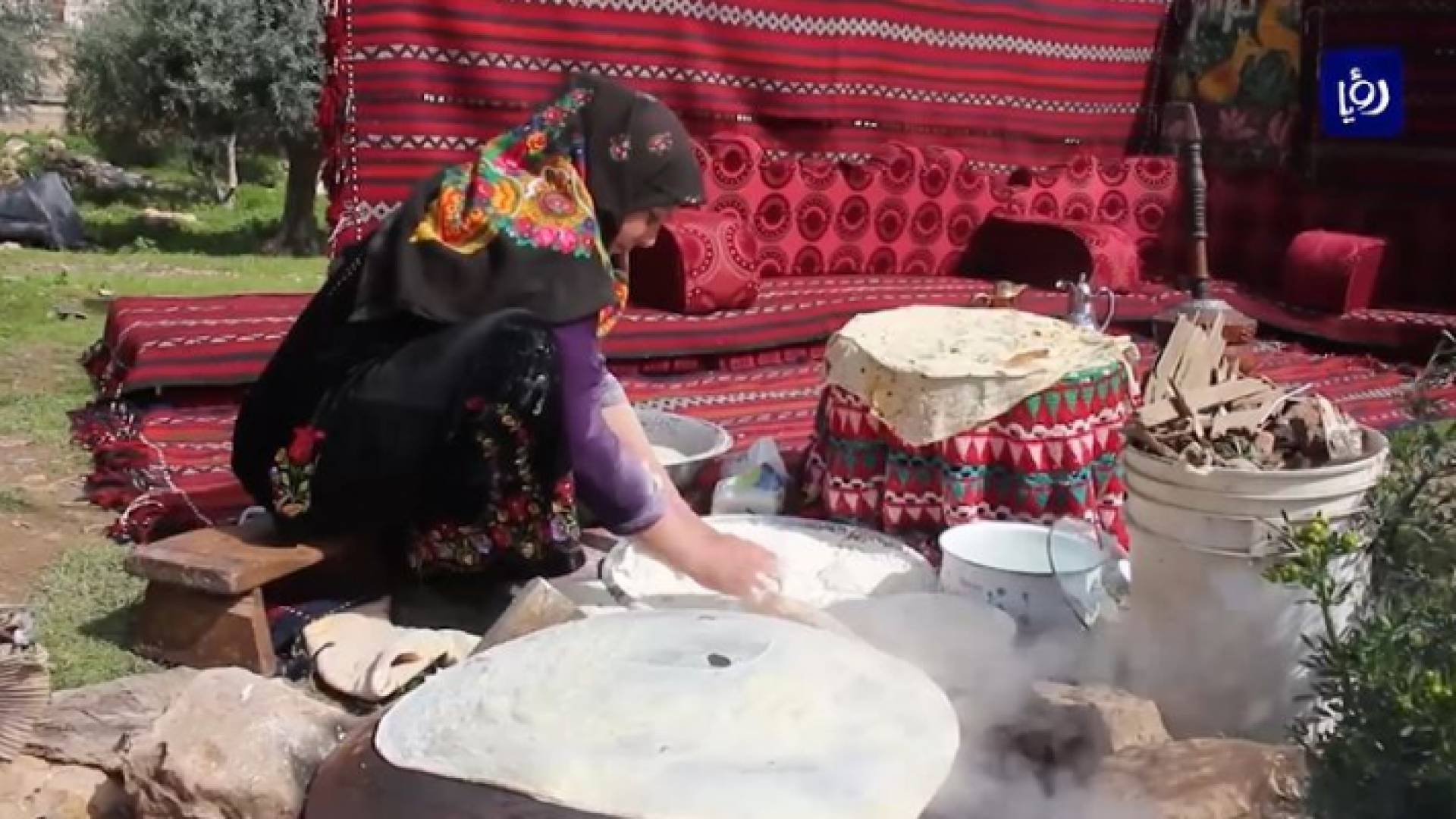 "أم صافي" تكتفي ذاتيا بعيدا عن ازدحام أسواق الزرقاء