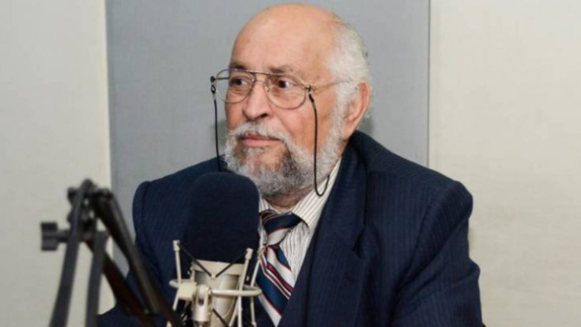 الفنان الفلسطيني عبدالرحمن أبو القاسم