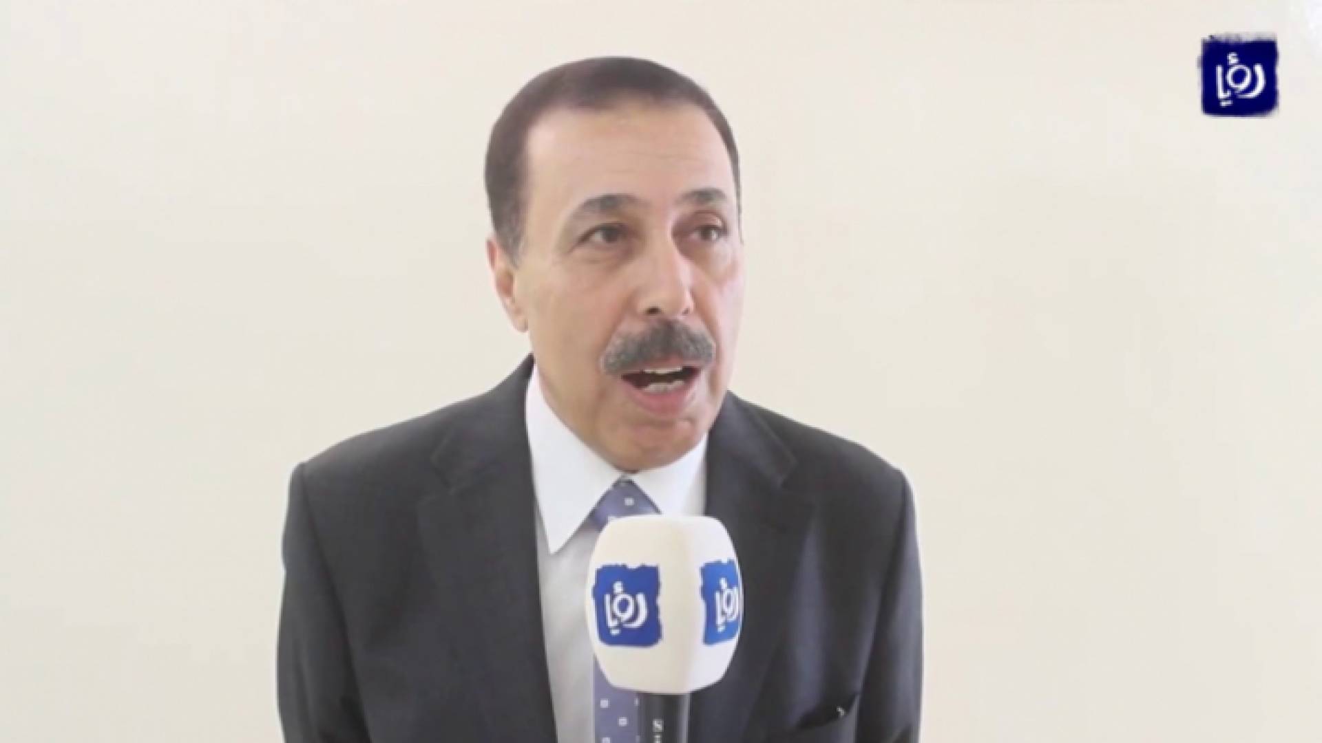 وزير التربية والتعليم الدكتور تيسير النعيمي