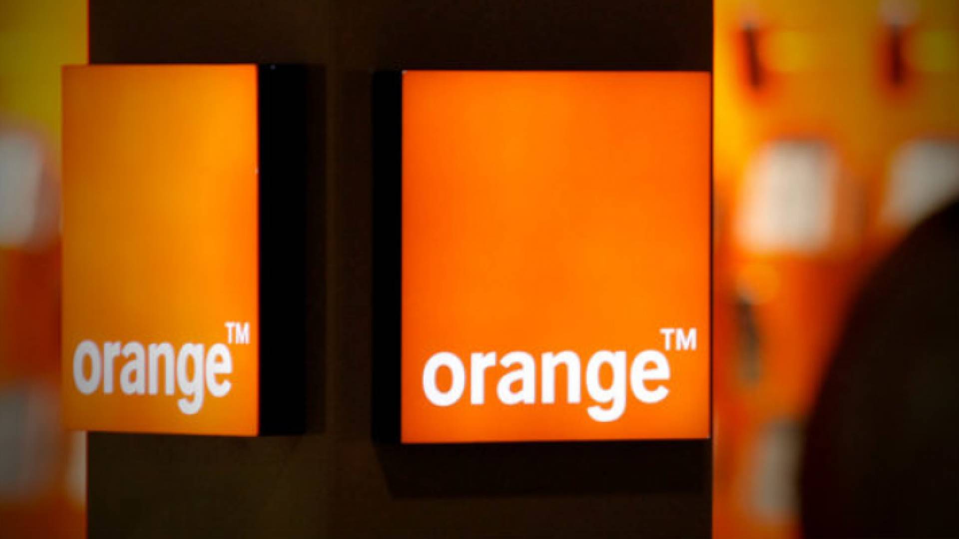 أورانج الأردن ومؤسسة أورانج تتبرعان بـما قيمته 120 ألف يورو لوزارة الصحة