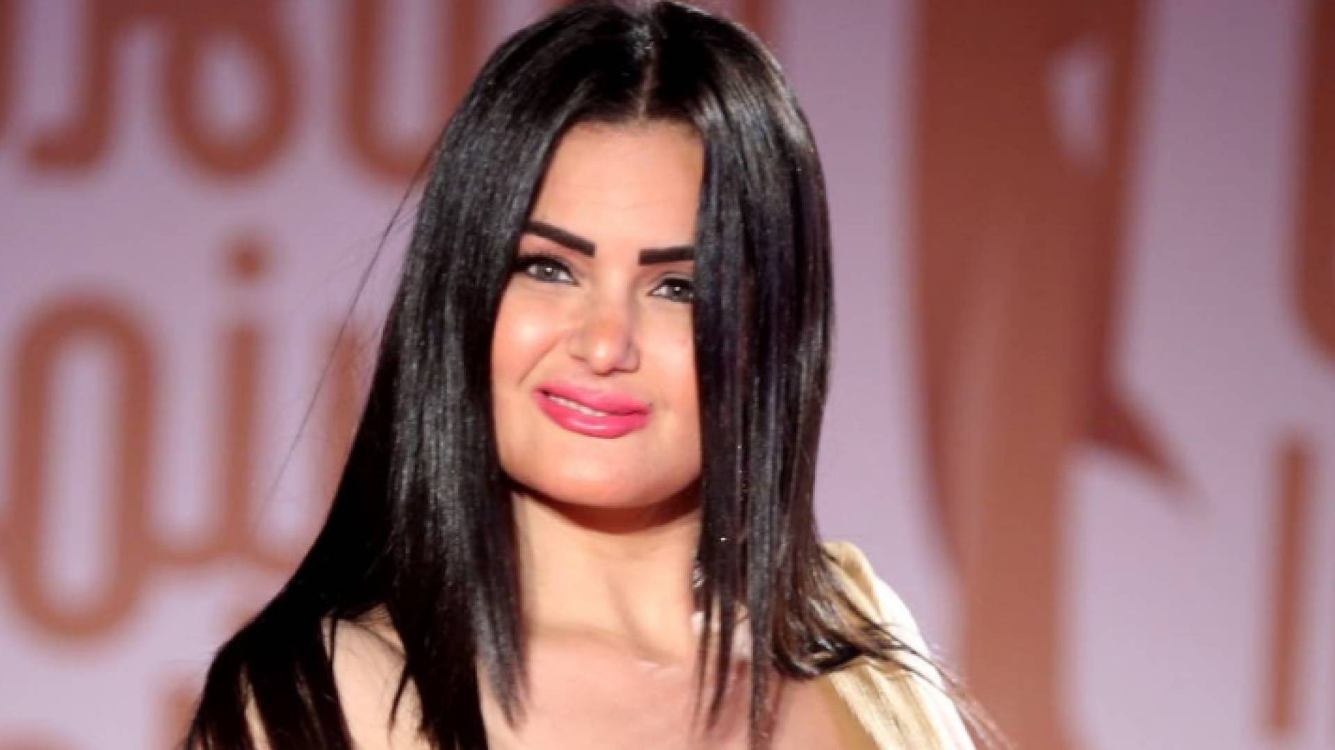 تم احالتها للتحقيق بعد بلاغات بالتحريض على "الفسق والفجور"