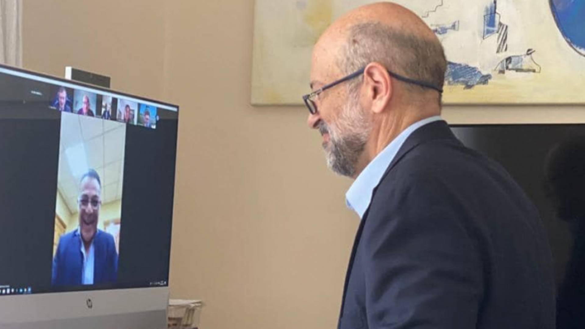 الرزاز يبحث مع رئيس البنك الأوروبي لإعادة الإعمار والتنمية التعاون المشترك أزمة كورونا