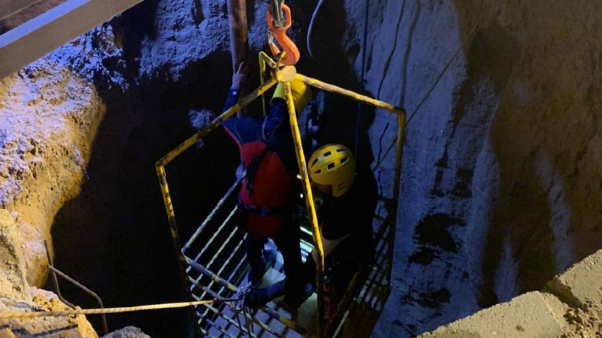 من موقع الحادث