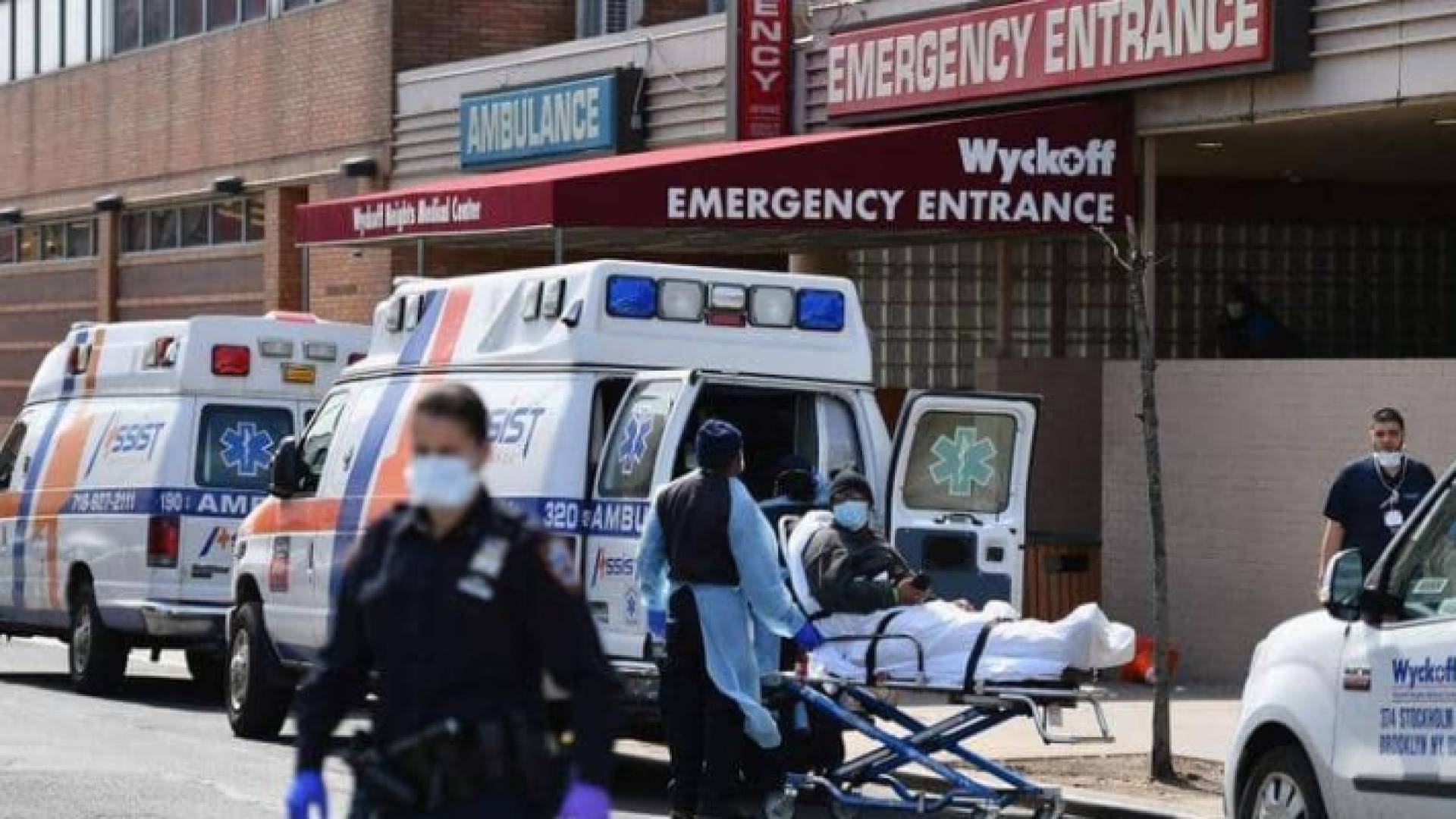 لتتخطى بذلك الحصيلة الإجمالية للوفيات الناجمة عن الوباء في هذا البلد 75,500 وفاة