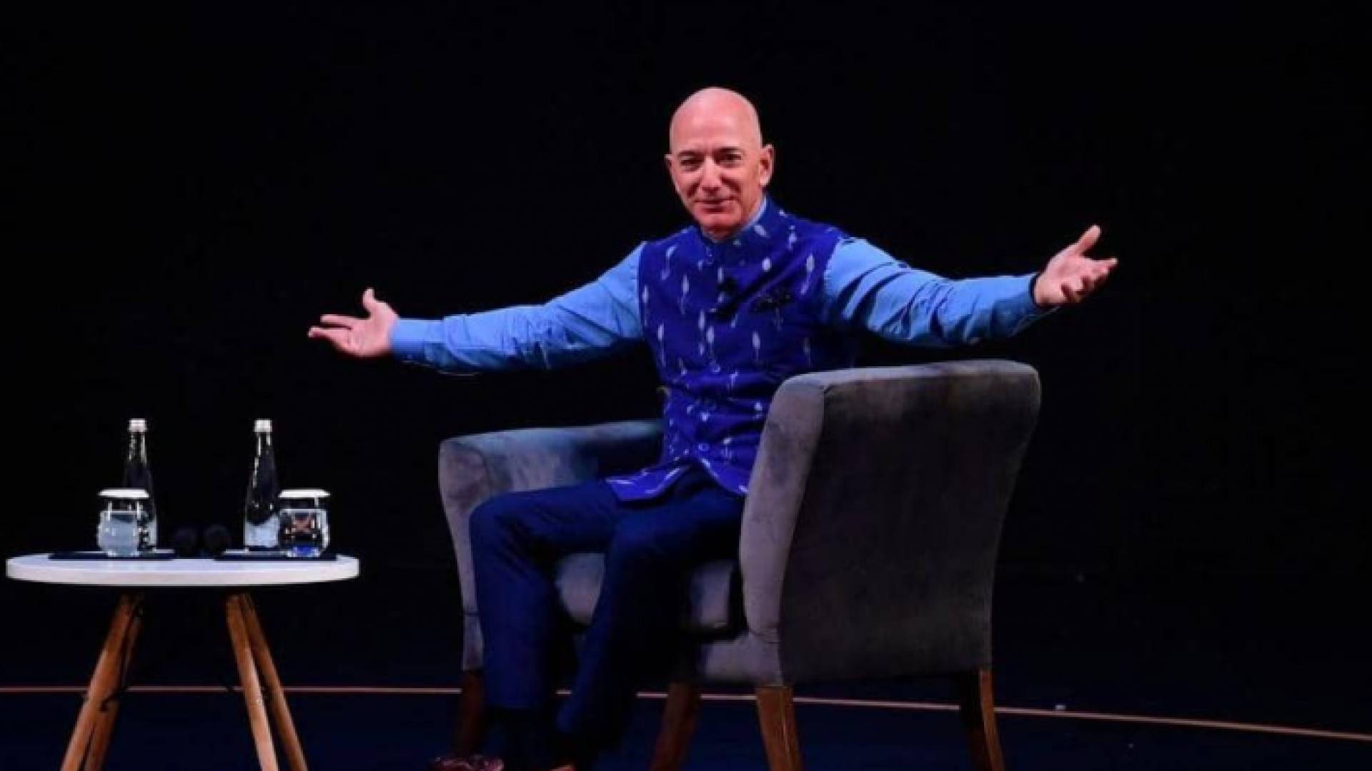 جيف بيزوس هو أغنى رجل في العالم