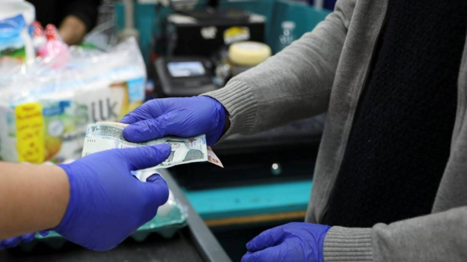 ركود عميق وتصاعدت البطالة