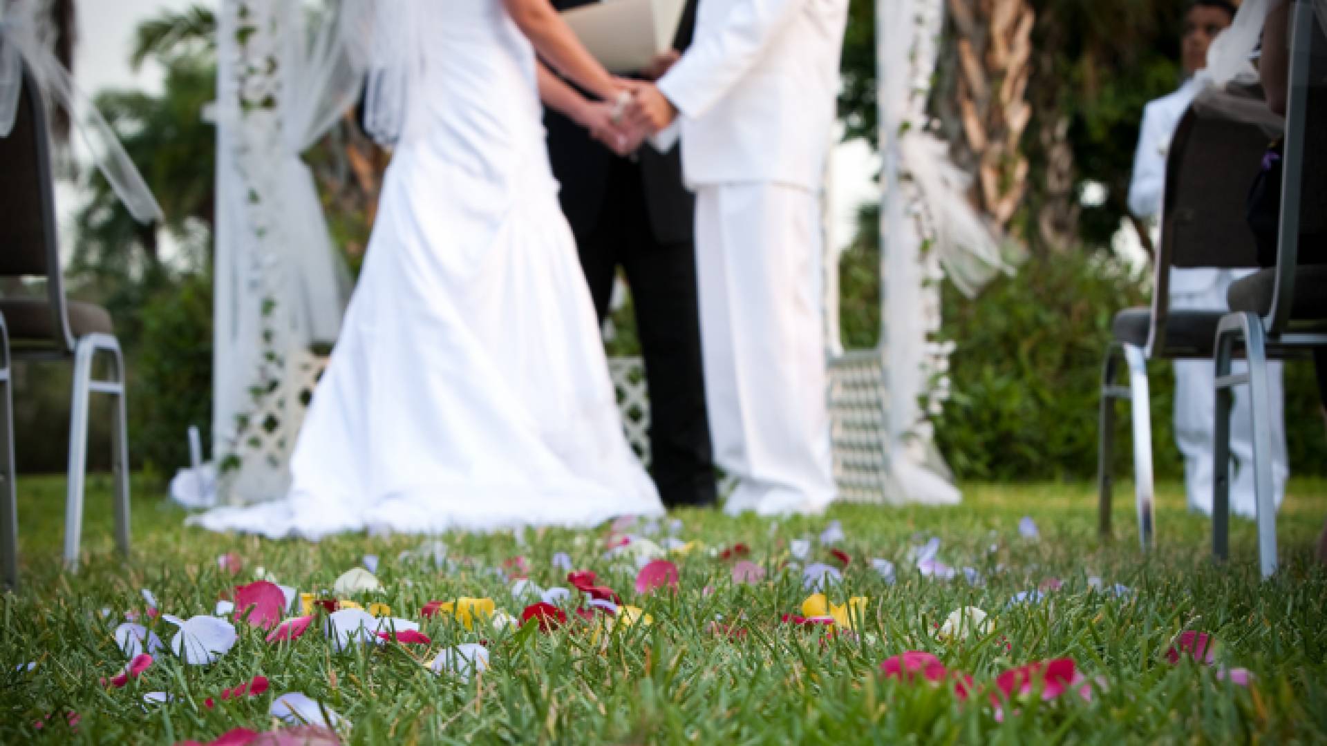 اللجنة لم تبحث هذا الموضوع من الأساس ولم تقدم فيه أية توصية