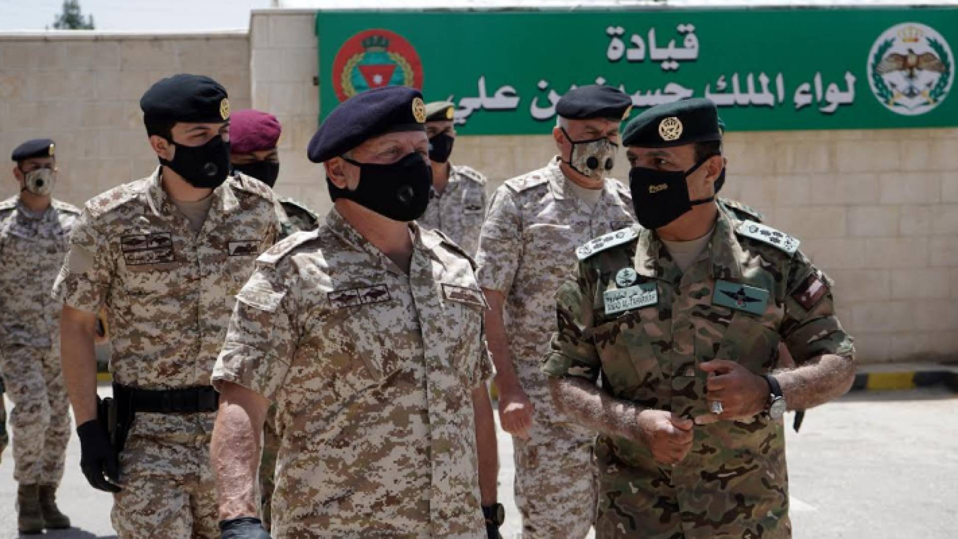 جلالة الملك عبدالله الثاني برفقة ولي العهد