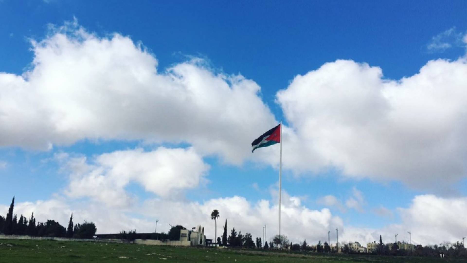 العلم الأردني