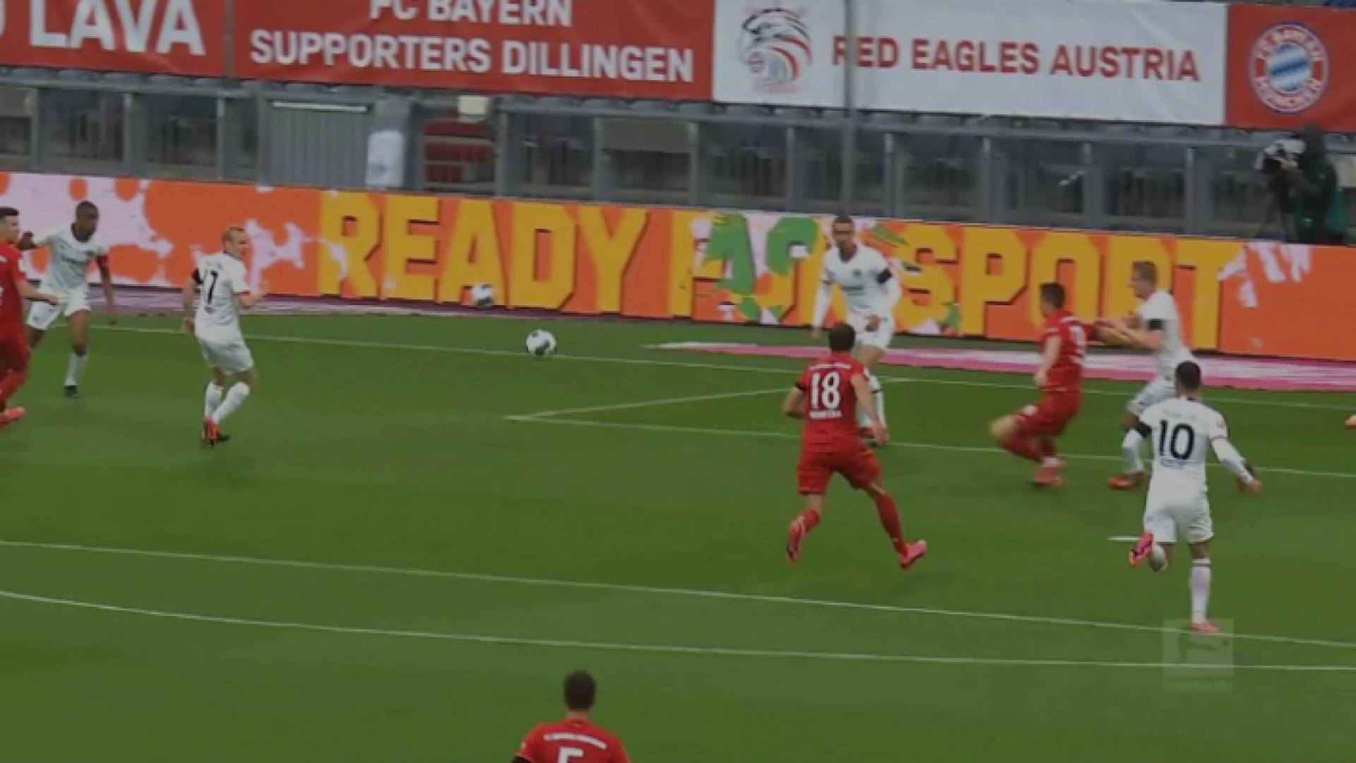 بايرن ميونيخ يحافظ على مسافة الأمان أمام دورتموند