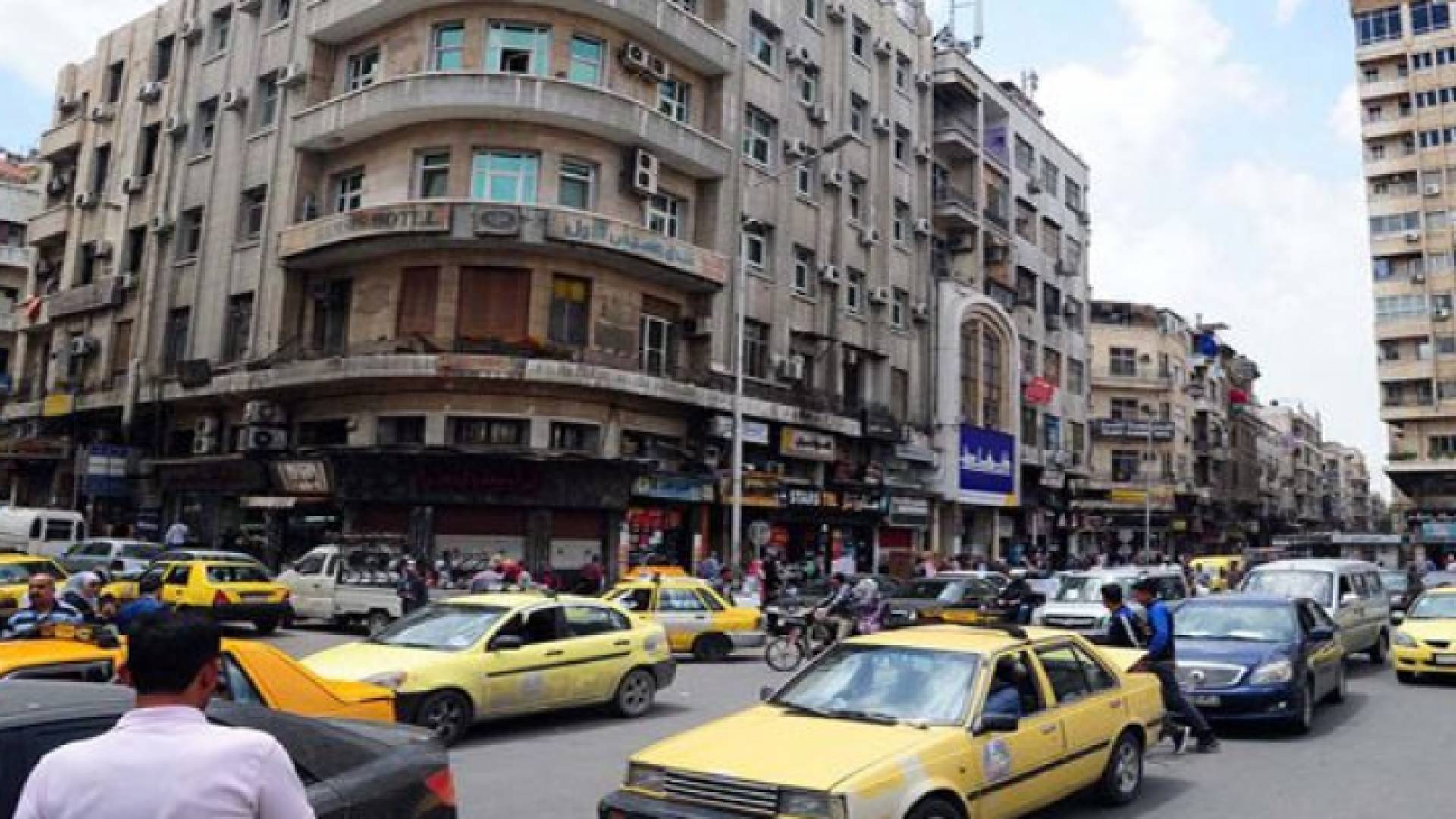 سوريا: إلغاء حظر التجول الليلي المفروض بشكل كامل والسماح بالتنقل بين المحافظات