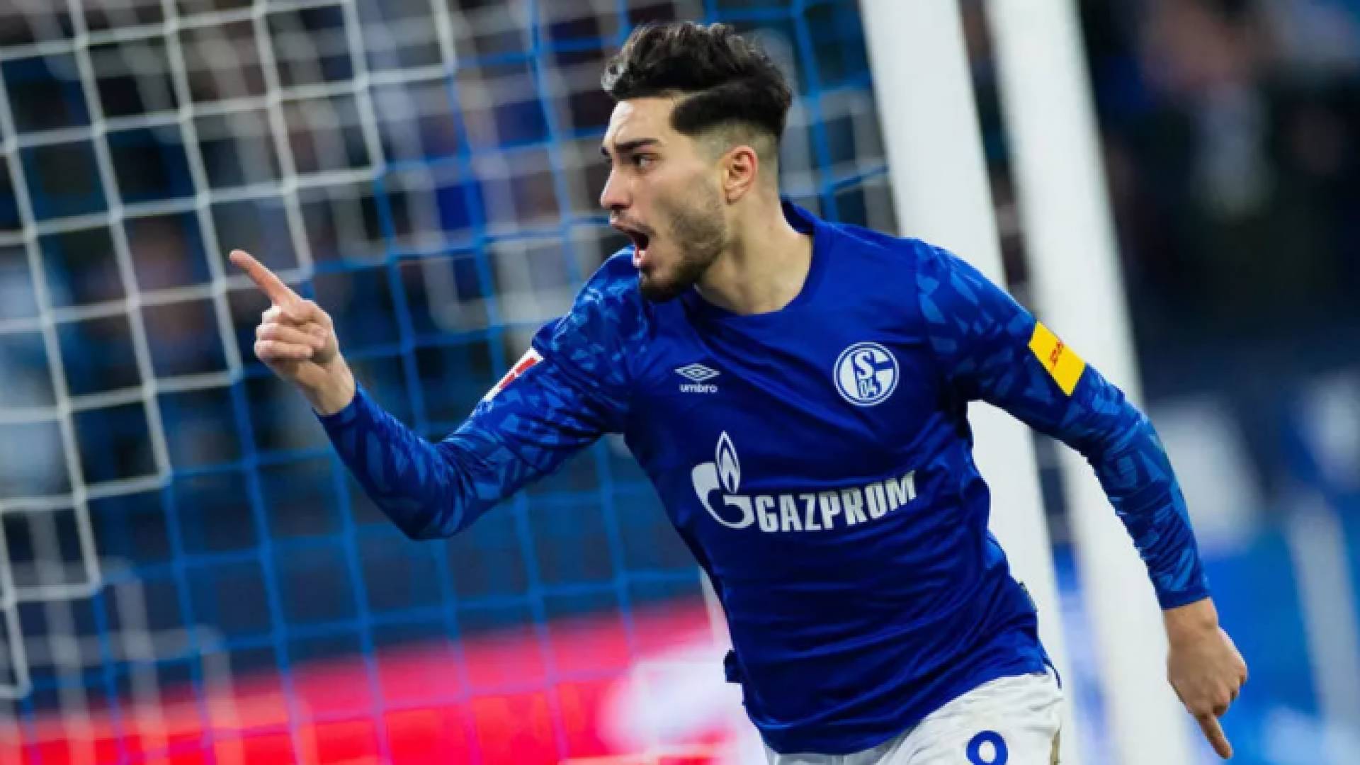 سوات سردار لاعب وسط فريق شالكه الألماني