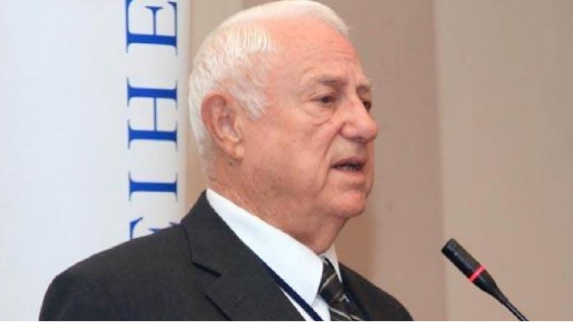 وزير الخارجية الأسبق الدكتور كامل أبو جابر