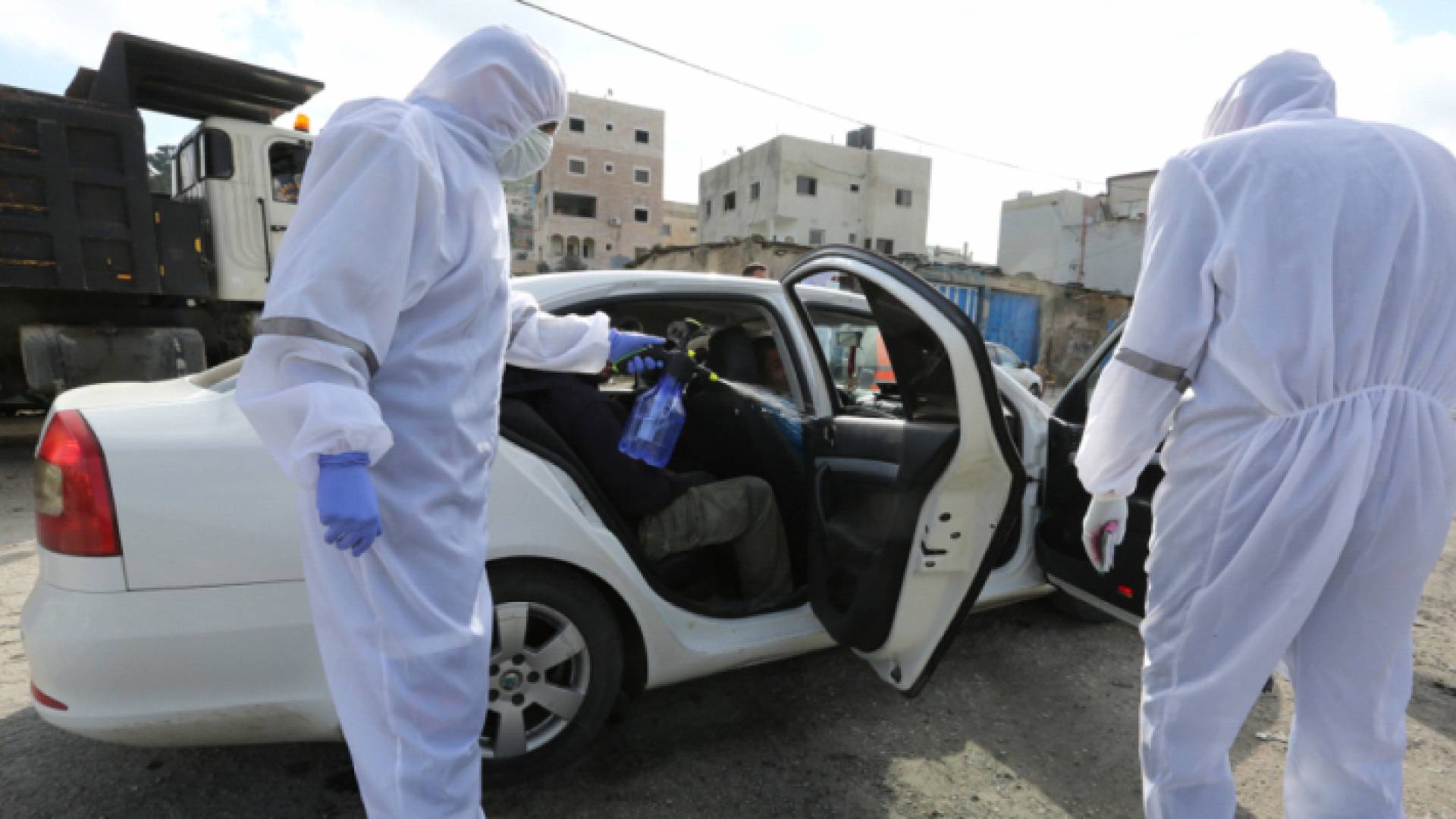 تعقيم مركبات