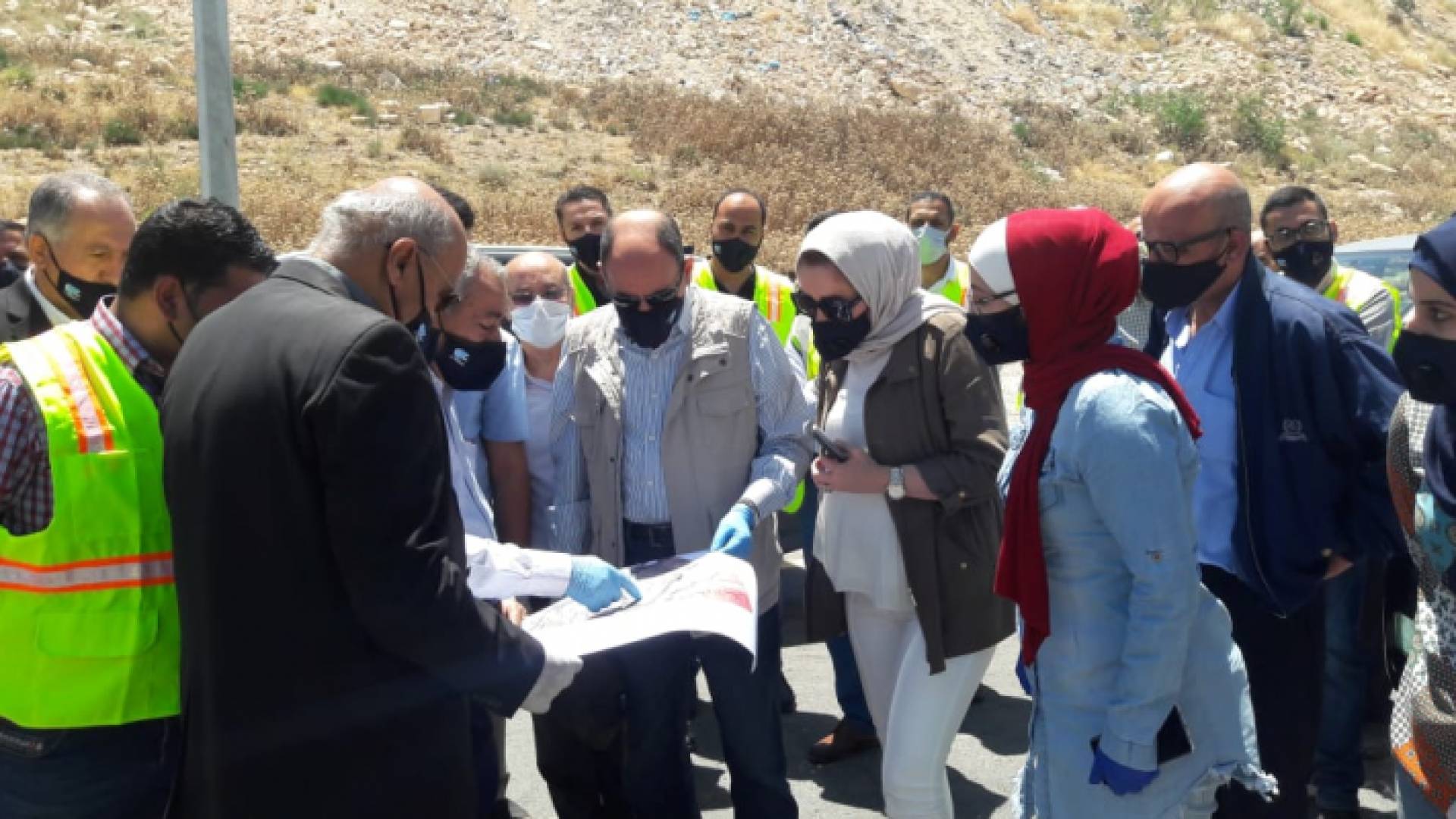 الصورة خلال جولة تفقدية لوزير الأشغال