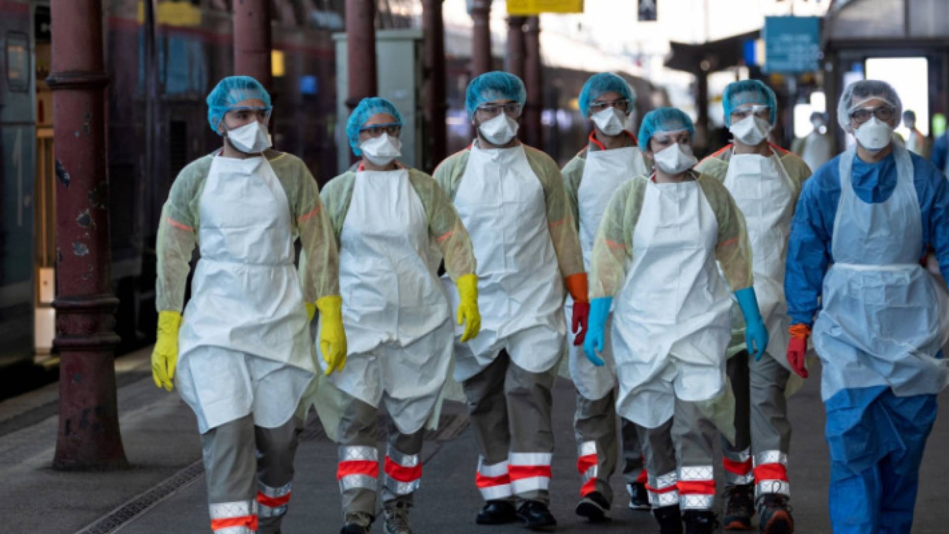 طبيب إيطالي بارز: كورونا فقد قوته.. وبات "أقل فتكا"