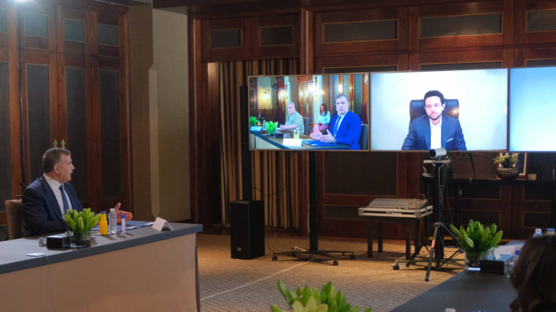 ولي العهد يؤكد ضرورة رفع وتعزيز قدرة الأردن في مجال فحوصات فيروس كورونا