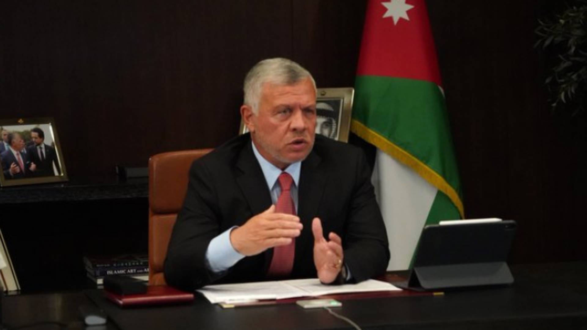 الملك قام بزيارة غير معلنة إلى محطة أوهيده في معان