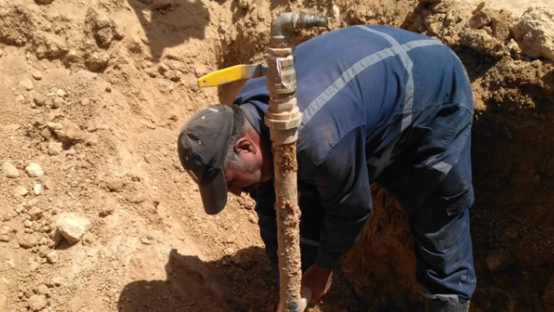 حملة امنية لضبط اعتداءات على خطوط رئيسية في الموق