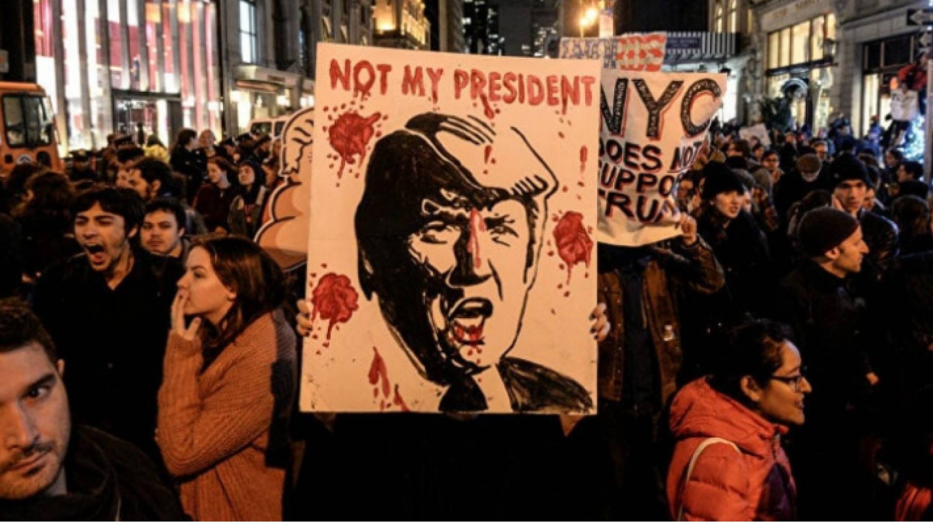 تواصل الاحتجاجات في أمريكا على خلفية قتل شرطي للمواطن الأمريكي جورج فلويد