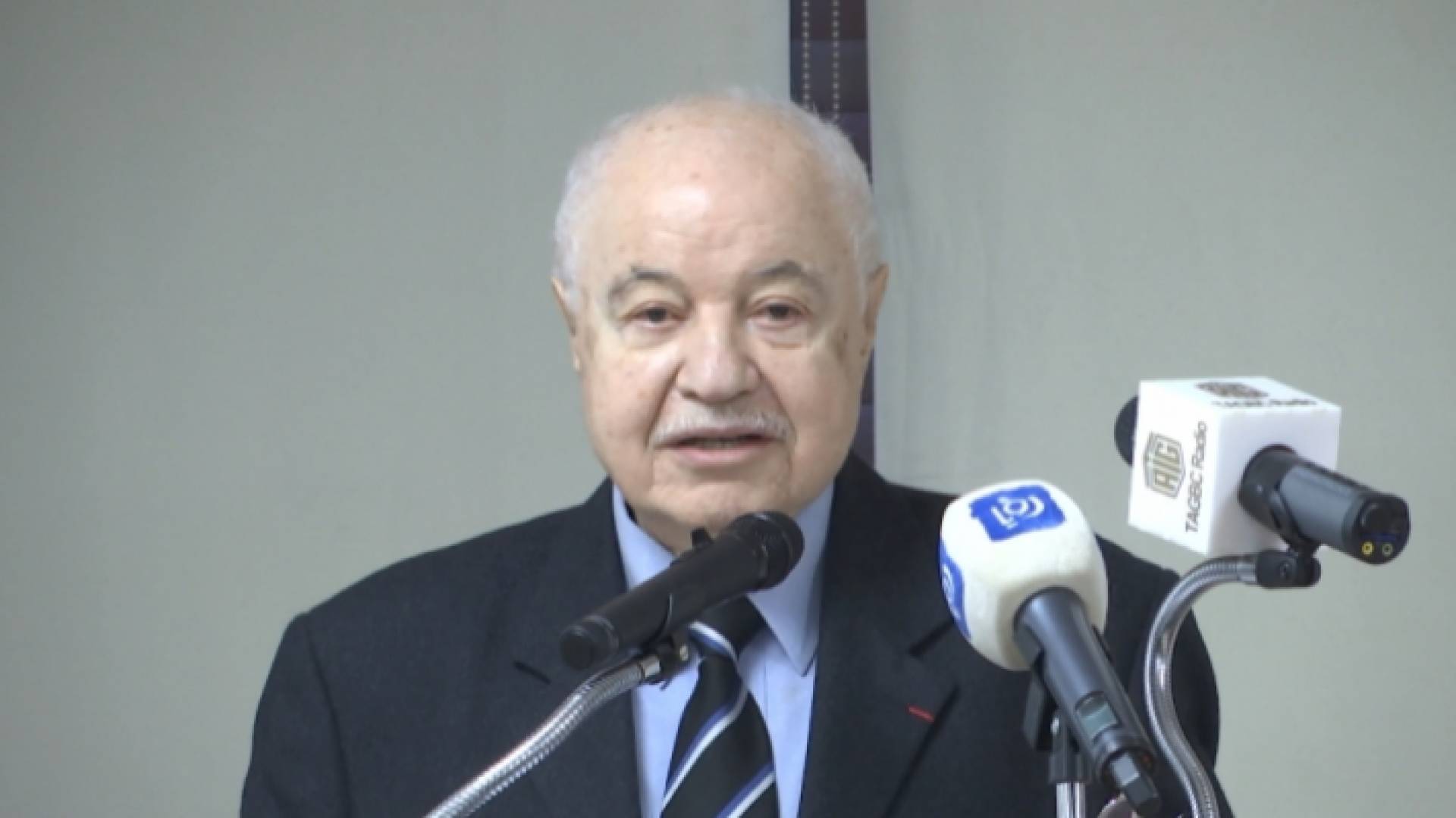 الدكتور طلال أبوغزاله