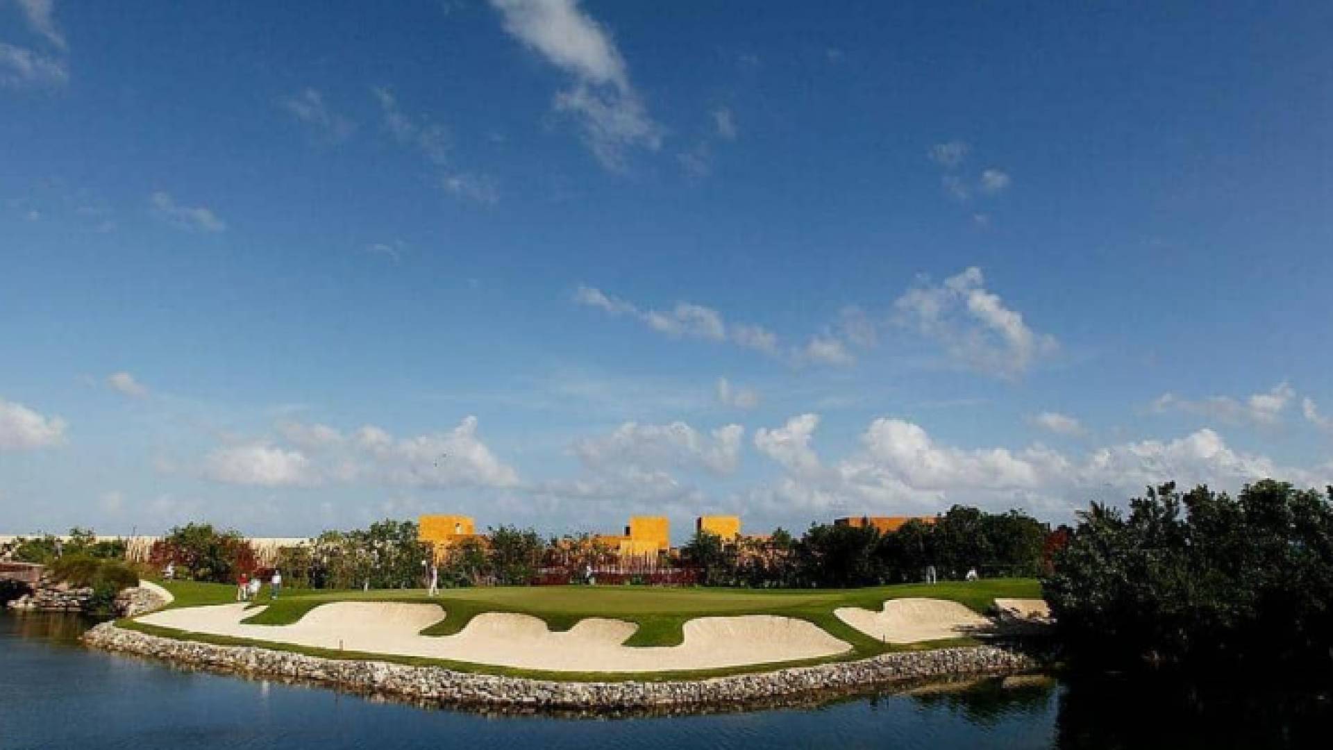 كانكون المكسيكية تتأهب لاستقبال الزوار