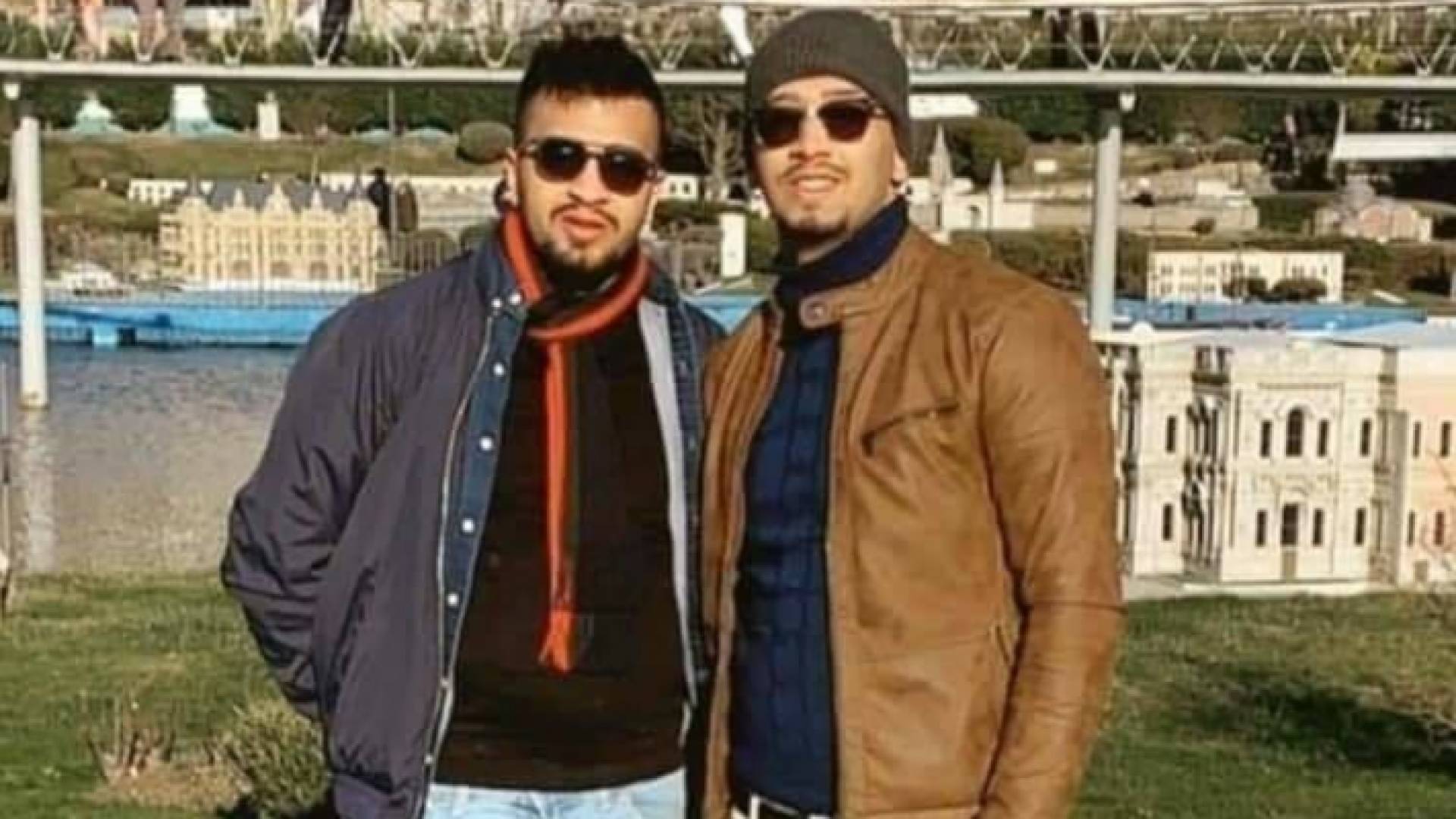 صورة الشقيقان - وسائل التواصل الاجتماعي