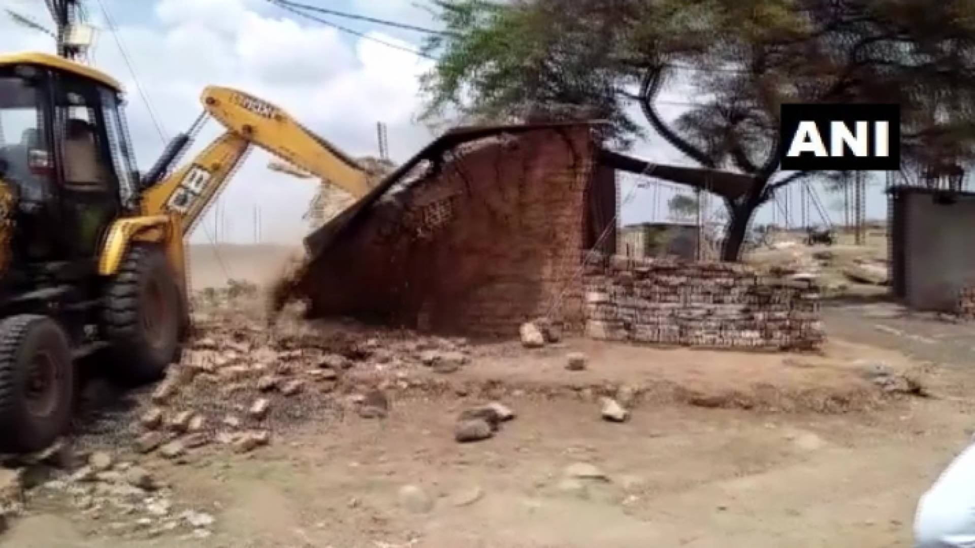 من موقع العقوبة