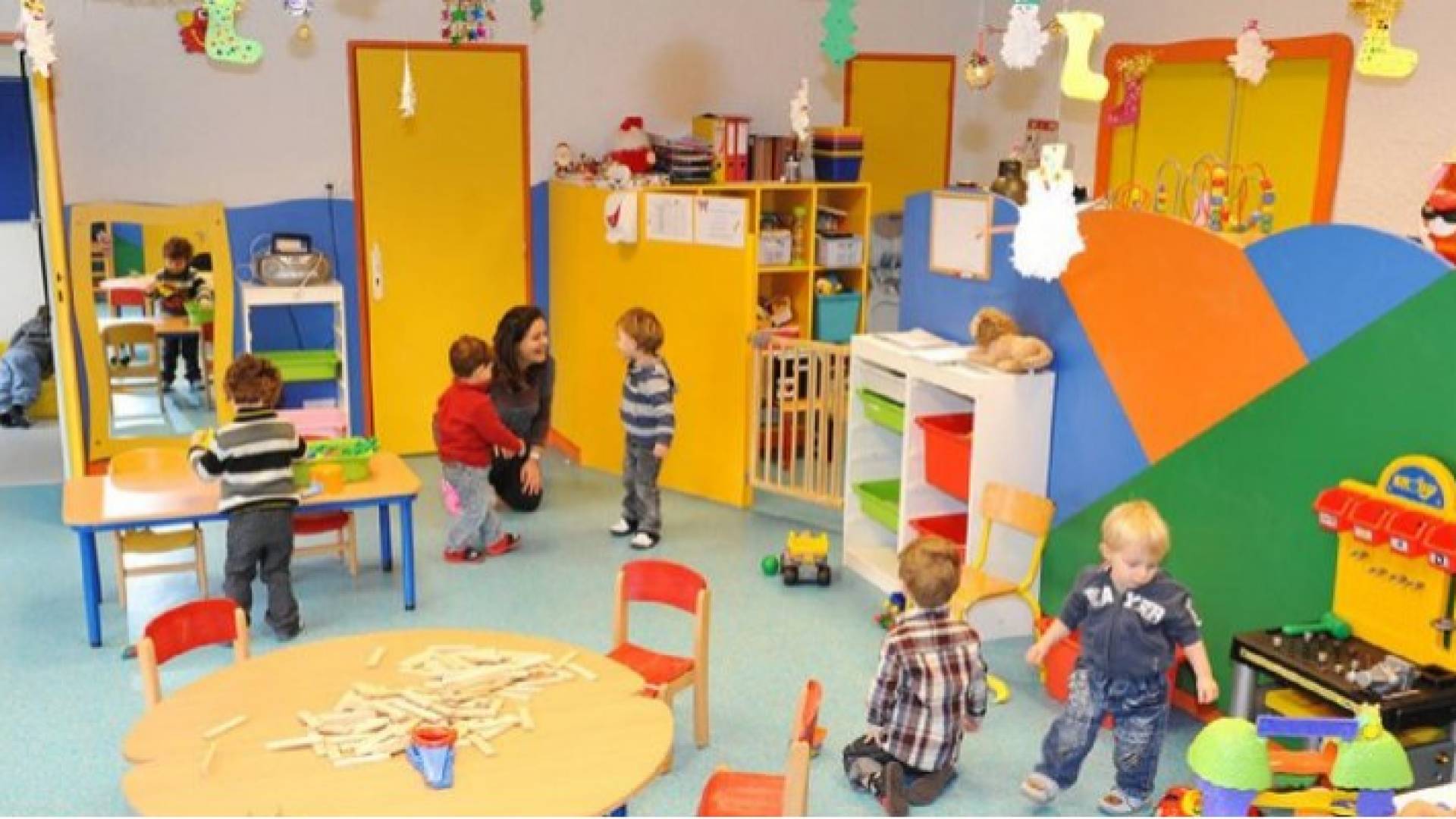 الحكومة: 140 حضانة استوفت شروط العمل وتدابير السلامة