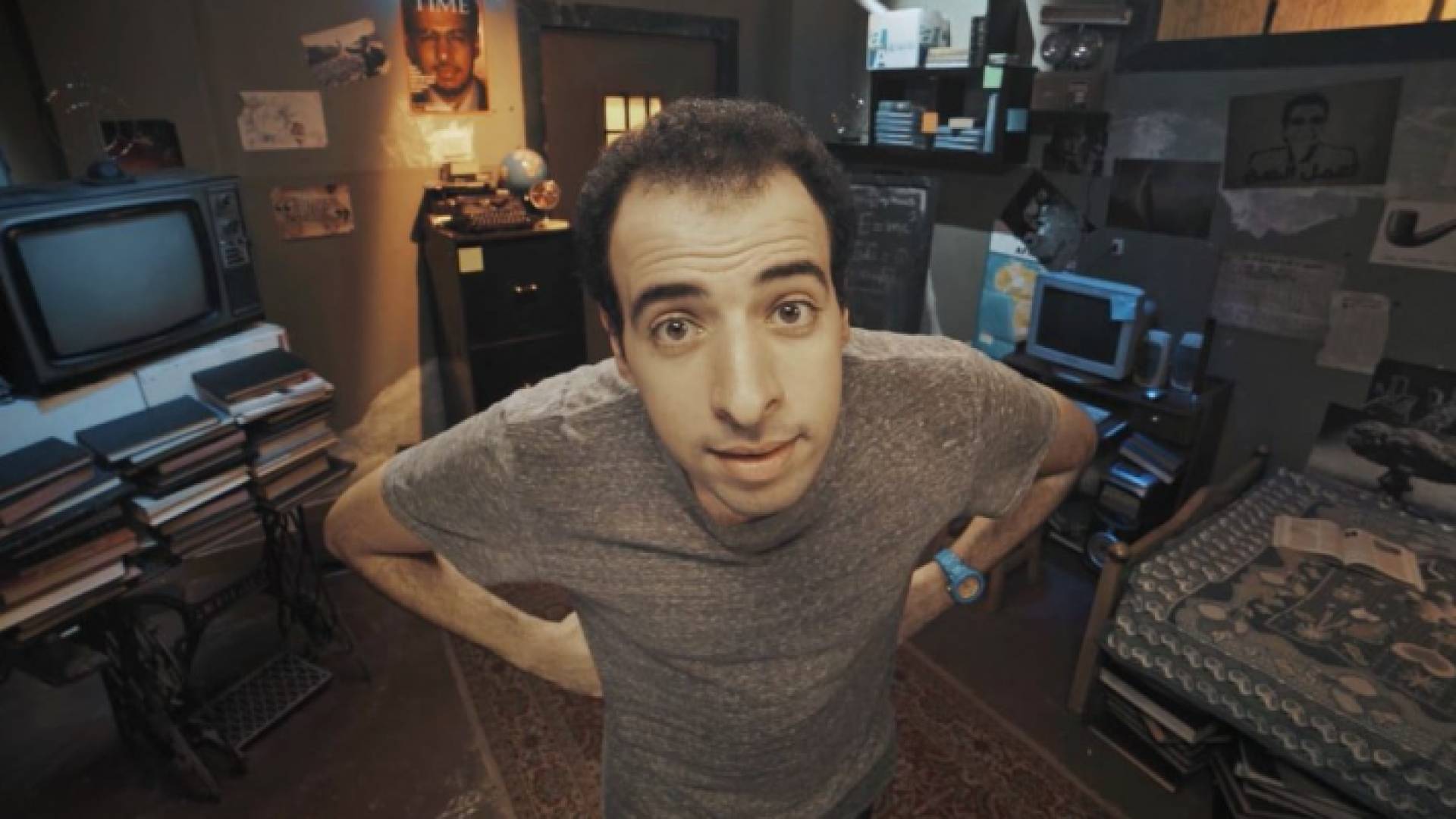 أحمد الغندور مقدم برنامج الدحيح