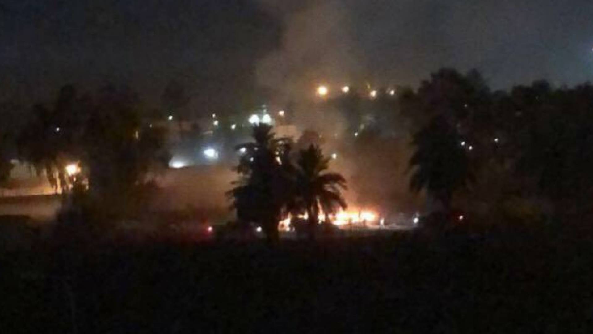 سقوط صاروخ في محيط السفارة الأمريكية ببغداد