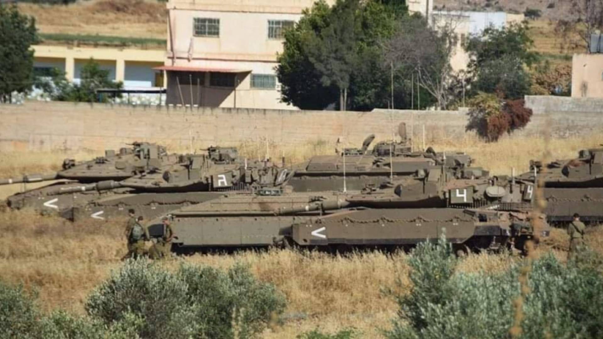 دبابات تابعة لجيش الاحتلال