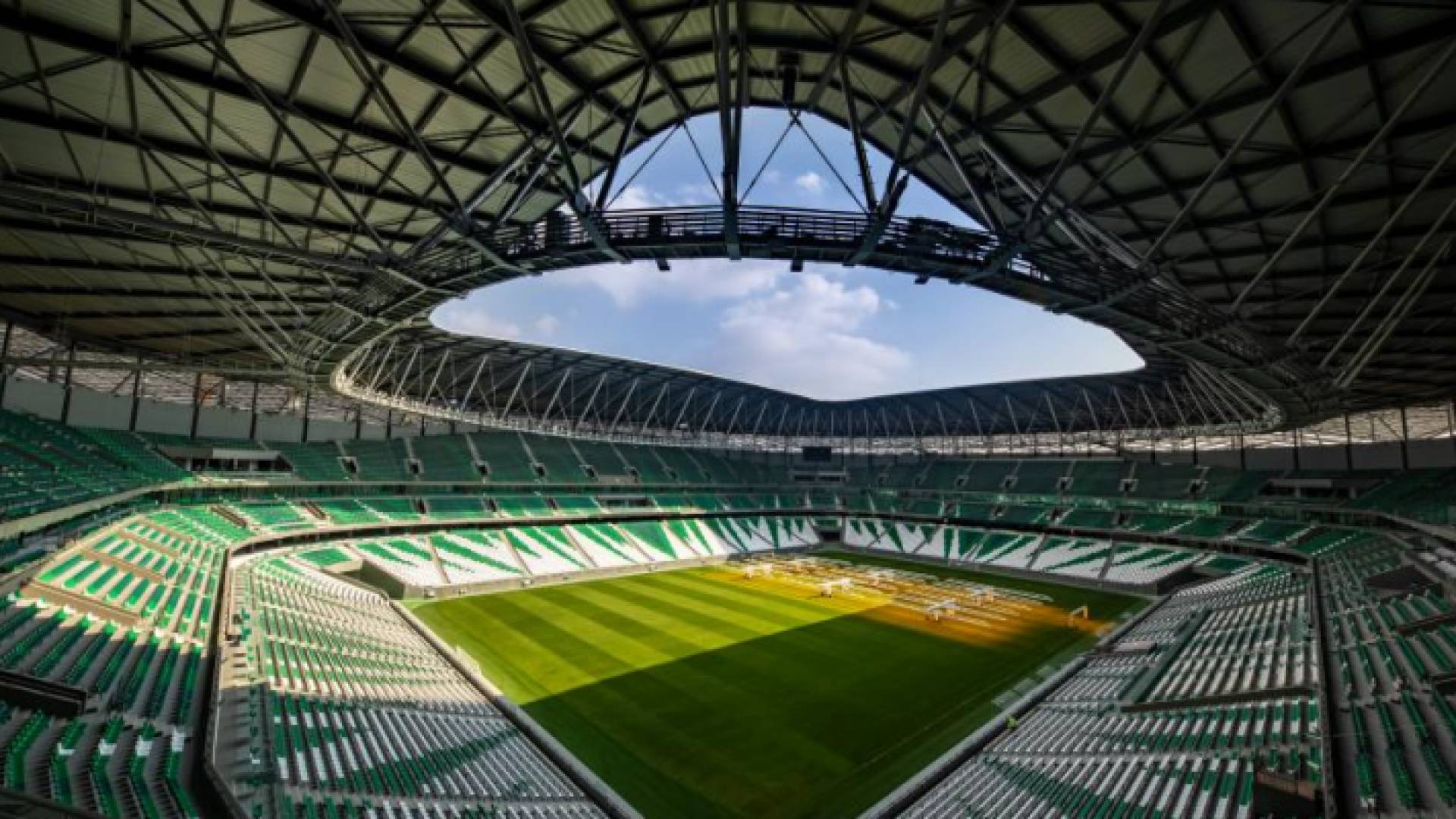 قطر تدشن ثالث ملاعب كأس العالم