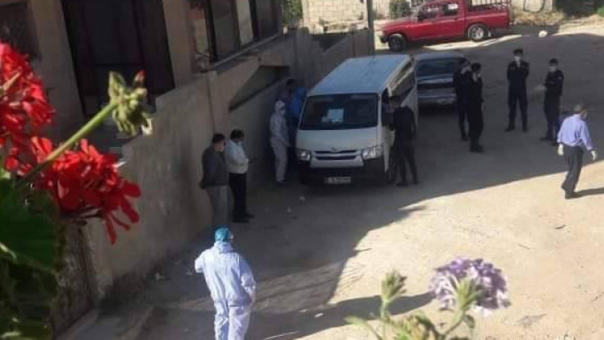 صورة متداولة لمكن عزل أحد المنازل في عين الباشا