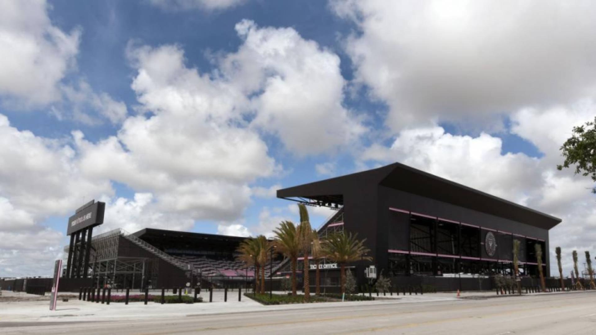 تأكدت إصابة لاعبين بفيروس كورونا في الـ"MLS".