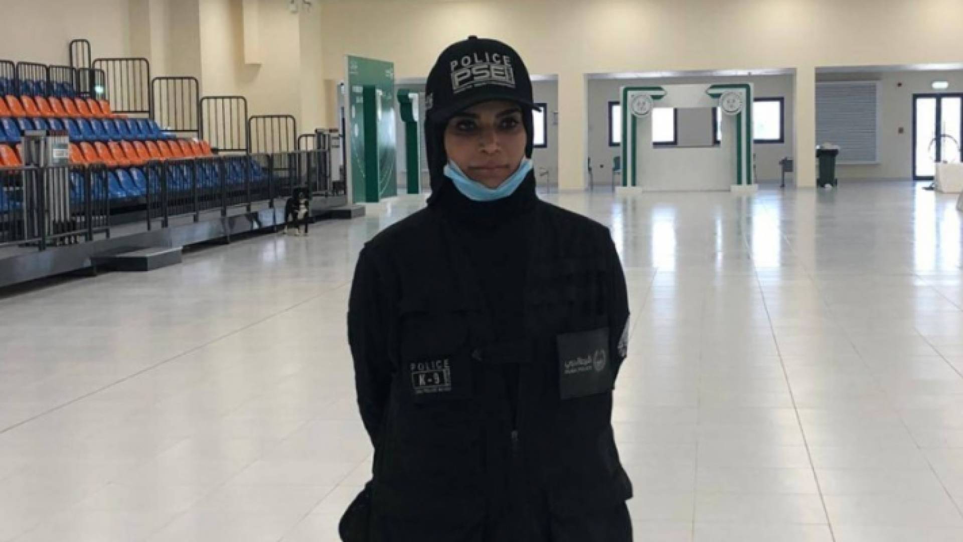 شرطية إماراتية