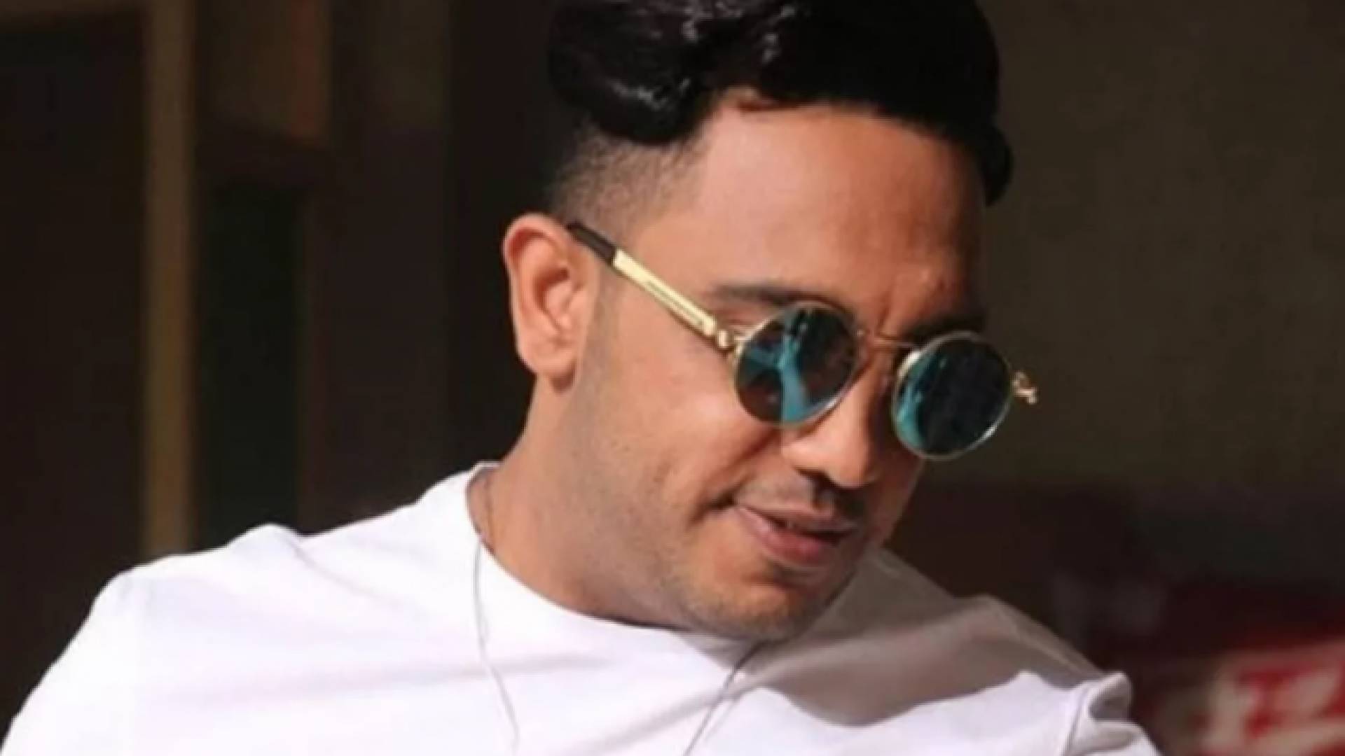 الفنان المصري محمد أسامة الشهير بـ "أوس أوس"